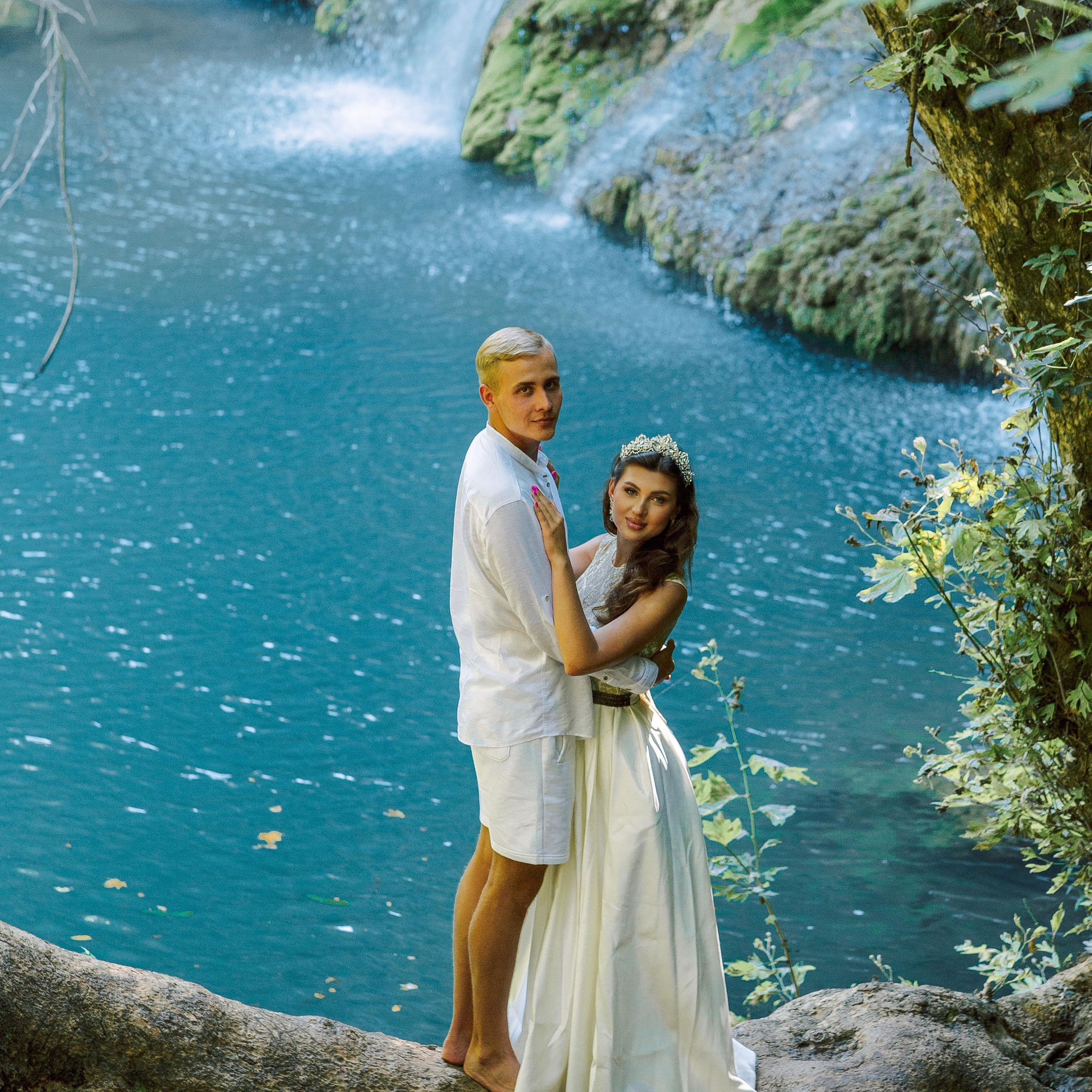 Свадебная фотосессия у водопада.Фотограф белек. Алсу Девели. Фотограф в Алании в Турции, Аланья, Сиде, Белек, Анталия, Кемер, Конаклы, Окурджалар. Фотосъемки в Алании. Фотосессия в Алания
