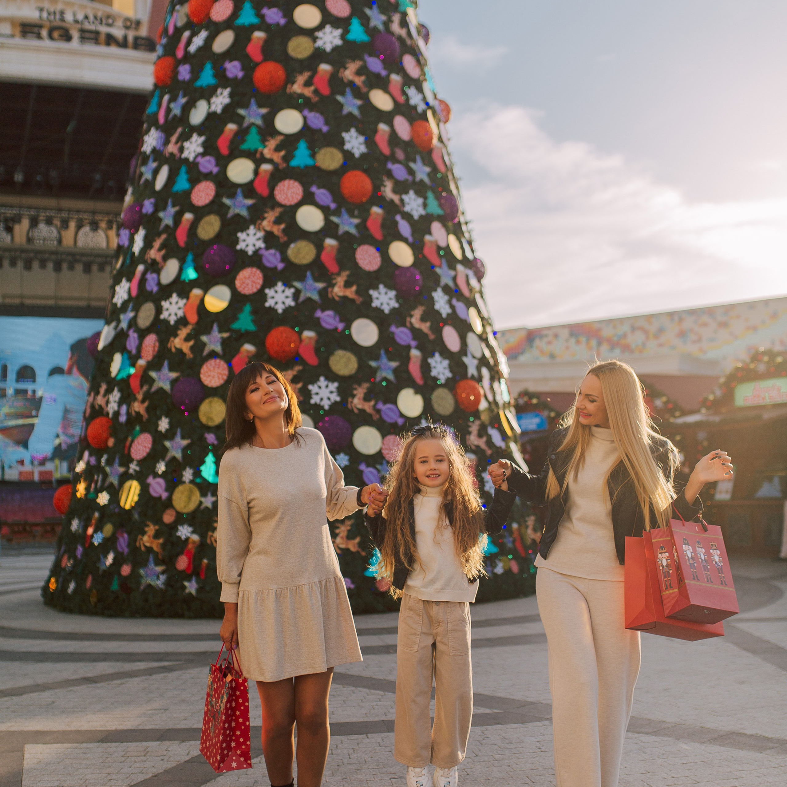 Новогодняя фотосессия в парке легенды. Alsu Develi, Photographer in Turkey, Alanya, Side, Belek, Antalya, Kemer, Turkiye. Photoshooting in Alanya. Photosession in Belek, Side