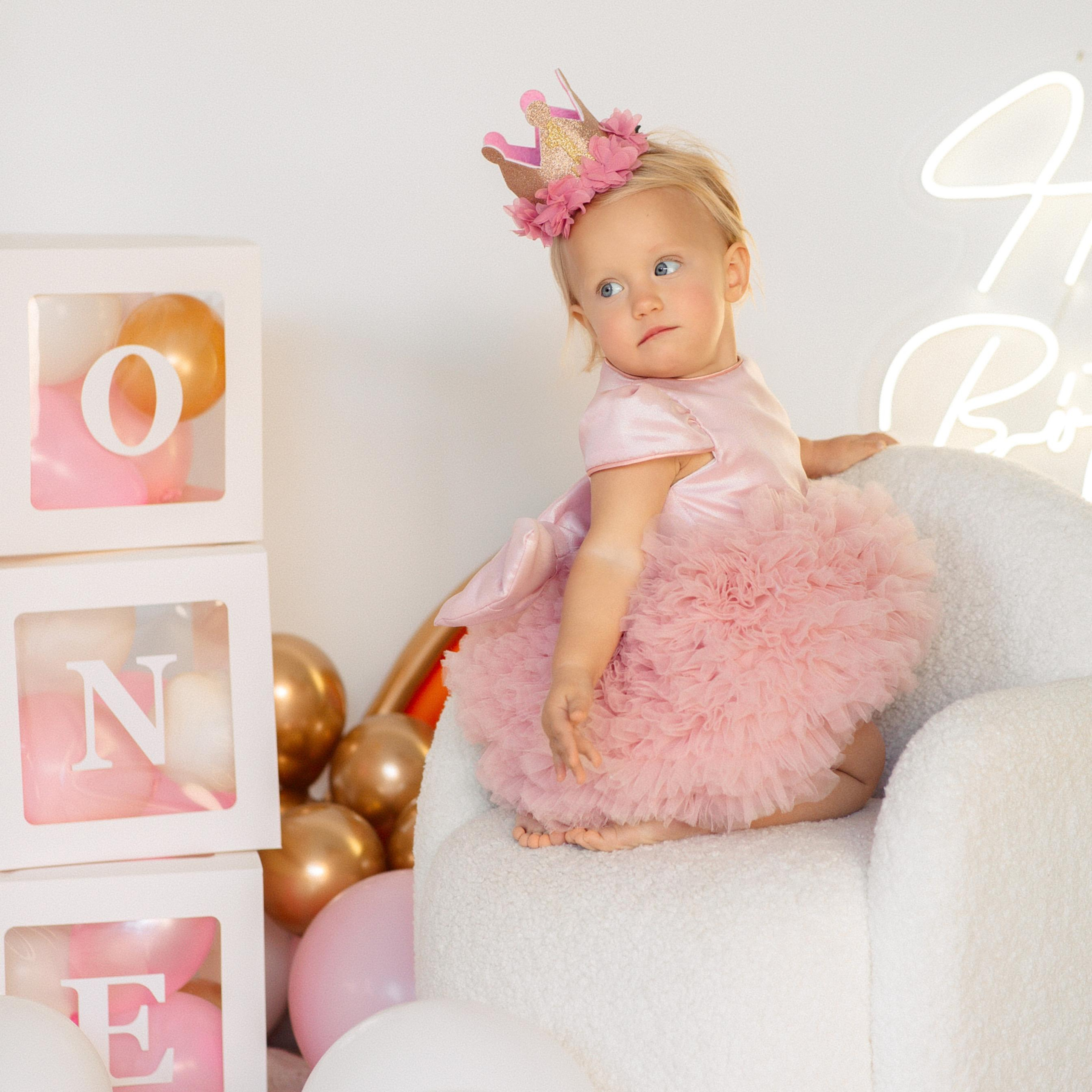 Фотосессия на годик в студии Фотосинтез. Алсу Девели. Фотограф в Алании в Турции, Аланья, Сиде, Белек, Анталия, Кемер, Конаклы, Окурджалар. Фотосъемки в Алании. Фотосессия в Алания