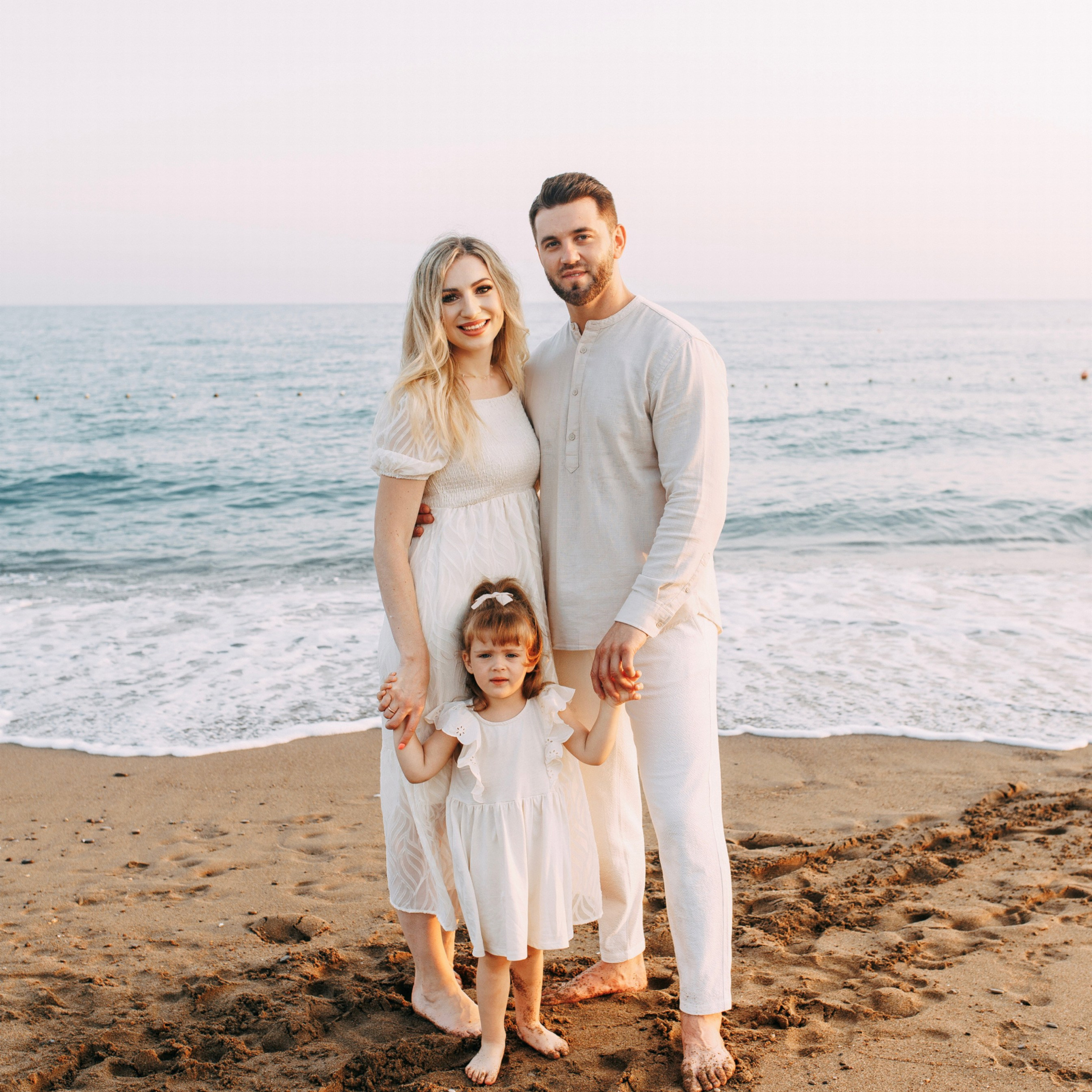 . Семейная фотосессия на пляже в Белеке. Алсу Девели. Фотограф в Алании в Турции, Аланья, Сиде, Белек, Анталия, Кемер, Конаклы, Окурджалар. Фотосъемки в Алании. Фотосессия в Алания