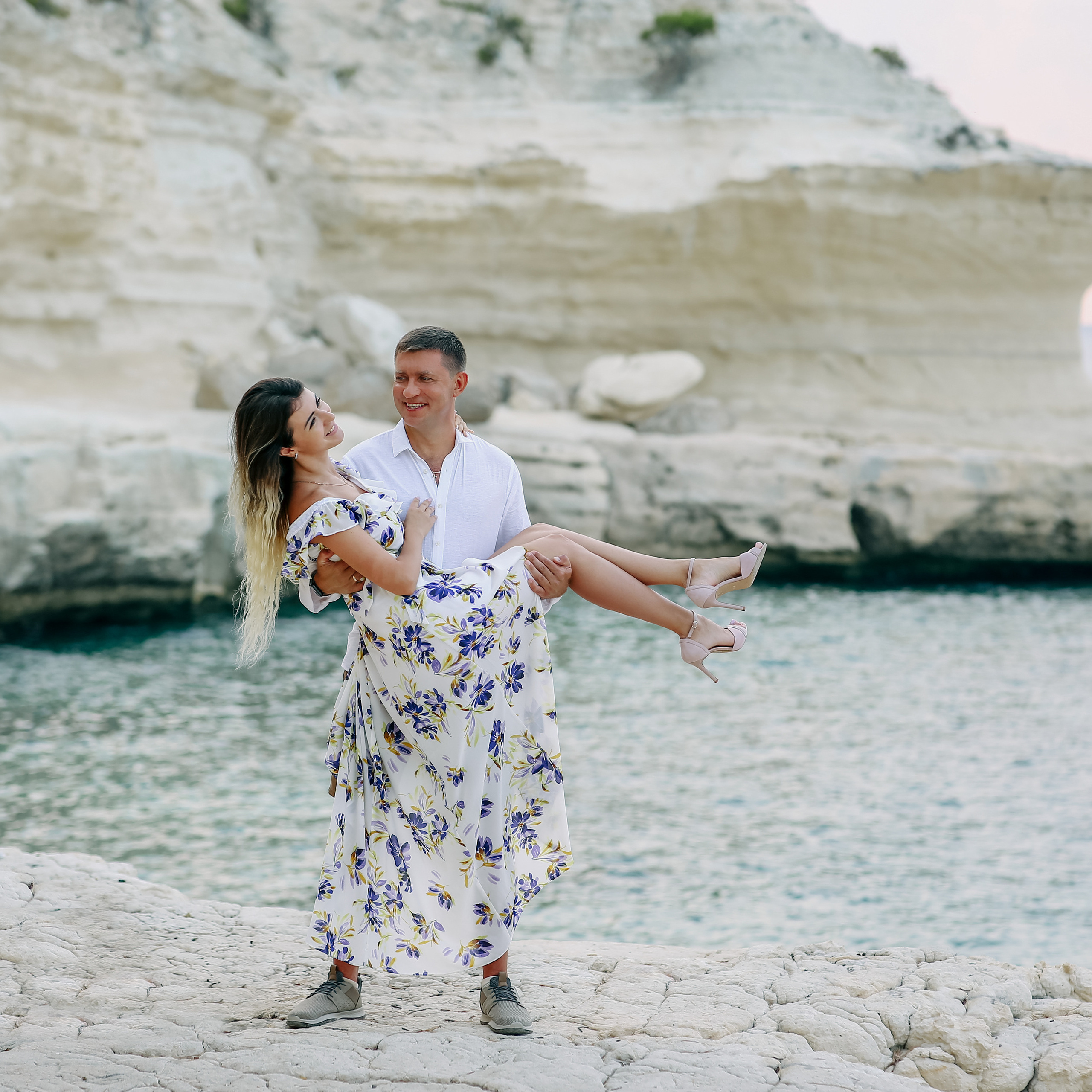 Фотосессия для пары в Мерсин. Алсу Девели. Фотограф в Алании в Турции, Аланья, Сиде, Белек, Анталия, Кемер, Конаклы, Окурджалар. Фотосъемки в Алании. Фотосессия в Алания