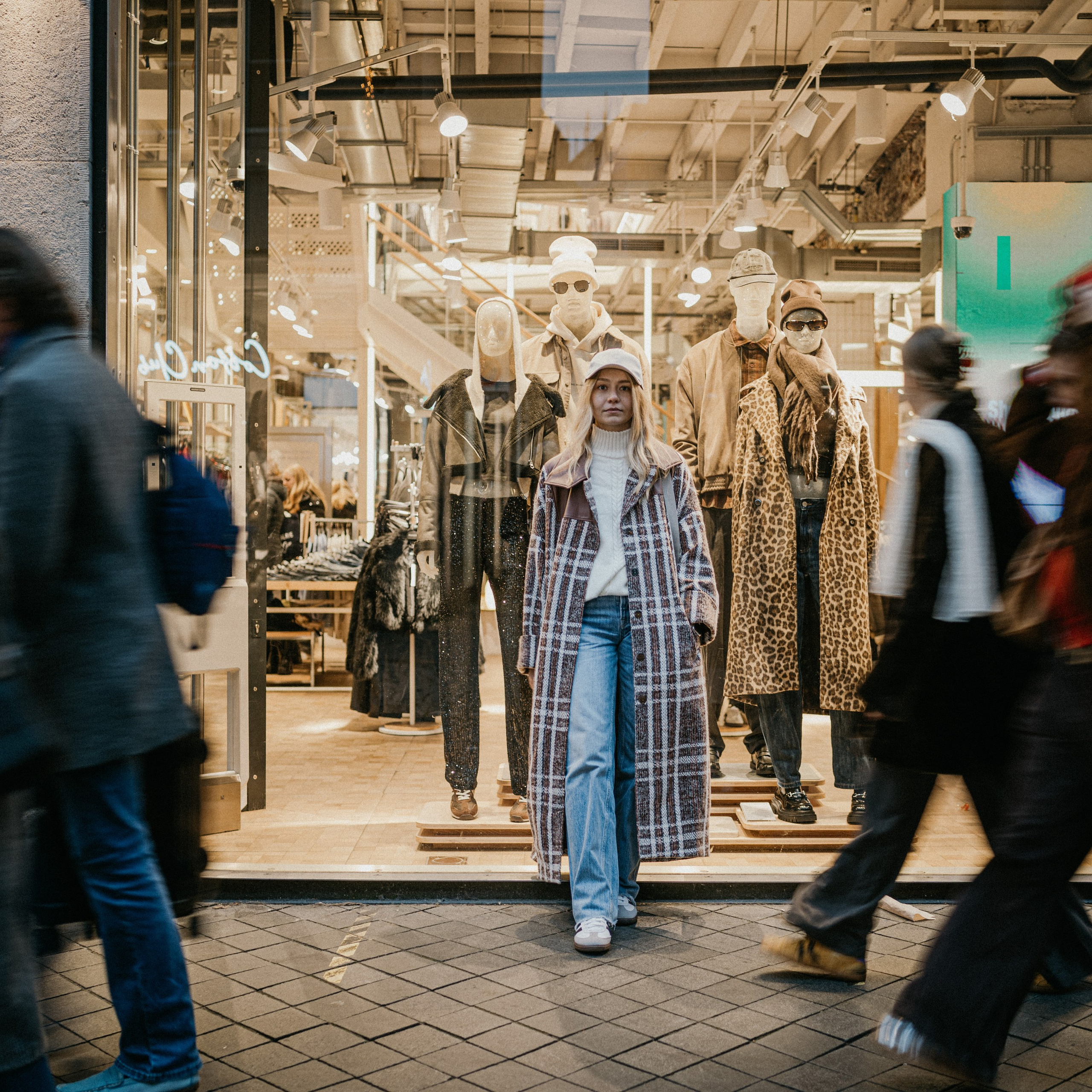 Fashion/Portrait fotoshooting. Portrait photographer in Germany and all over Europe Mischa Blank