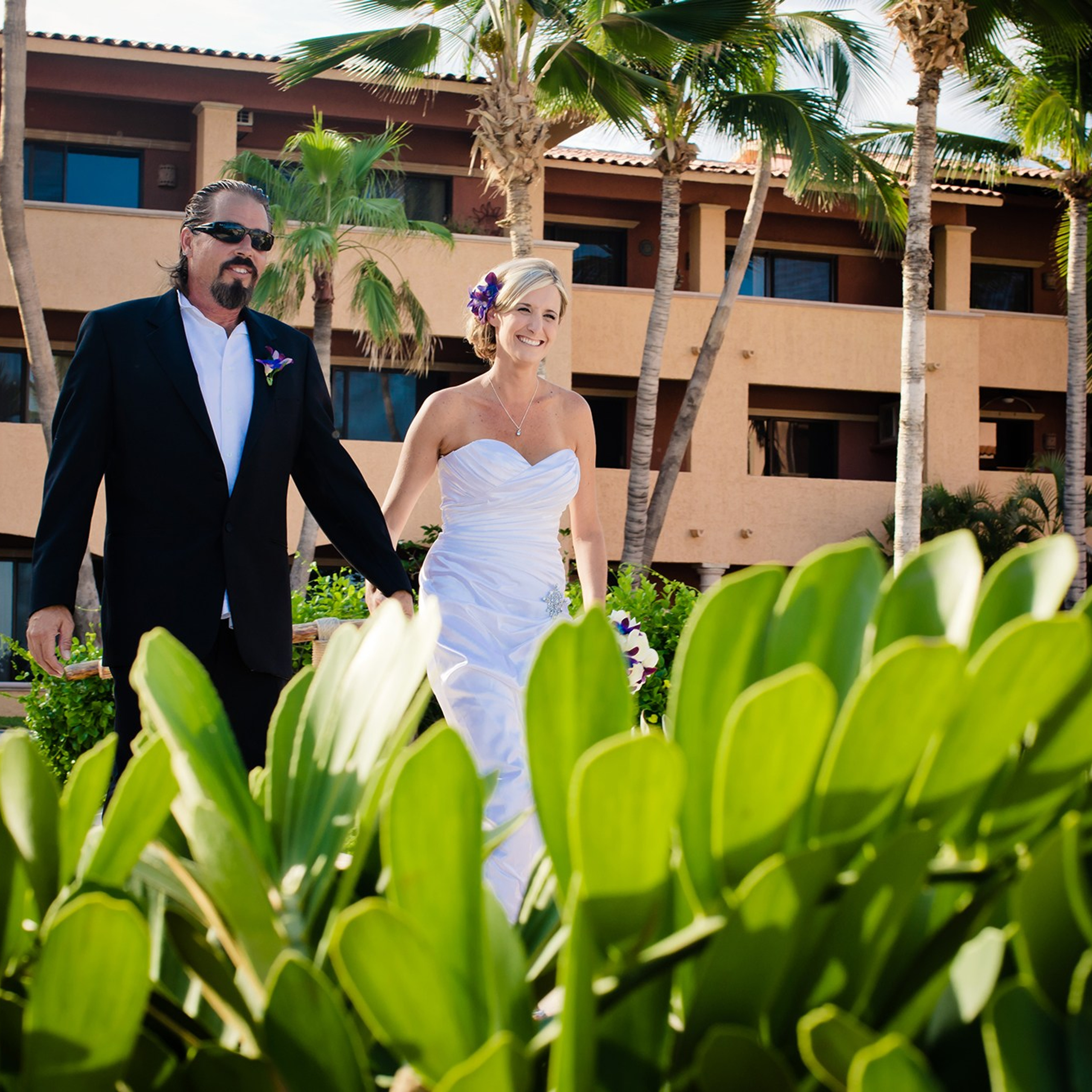 Tiffany & Victor  in ther elopement at la Jolla  in Los Cabos 