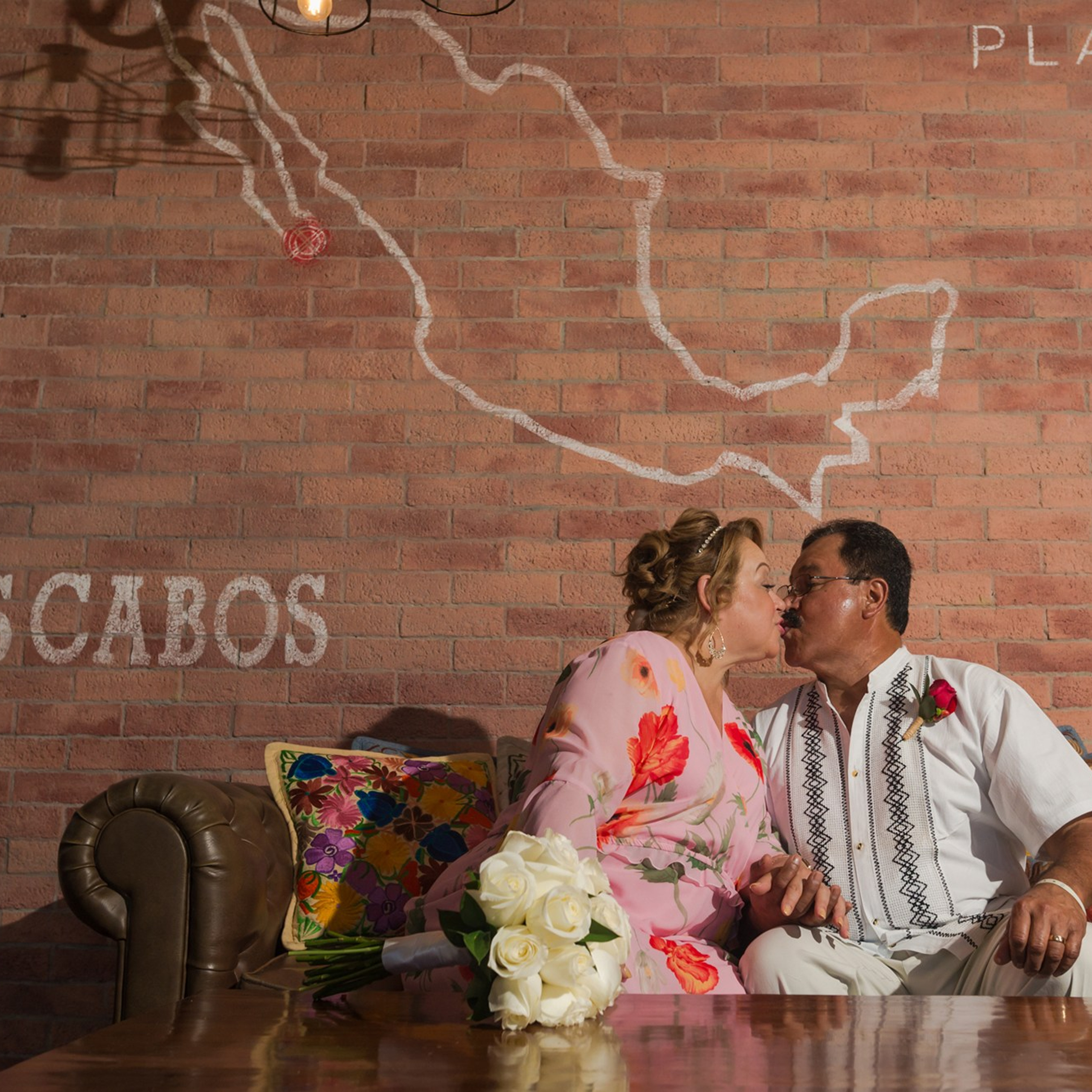 Engagement Photos in Los Cabos. Wedding & Family Photographer in Los Cabos – Izrael Reyna Photography