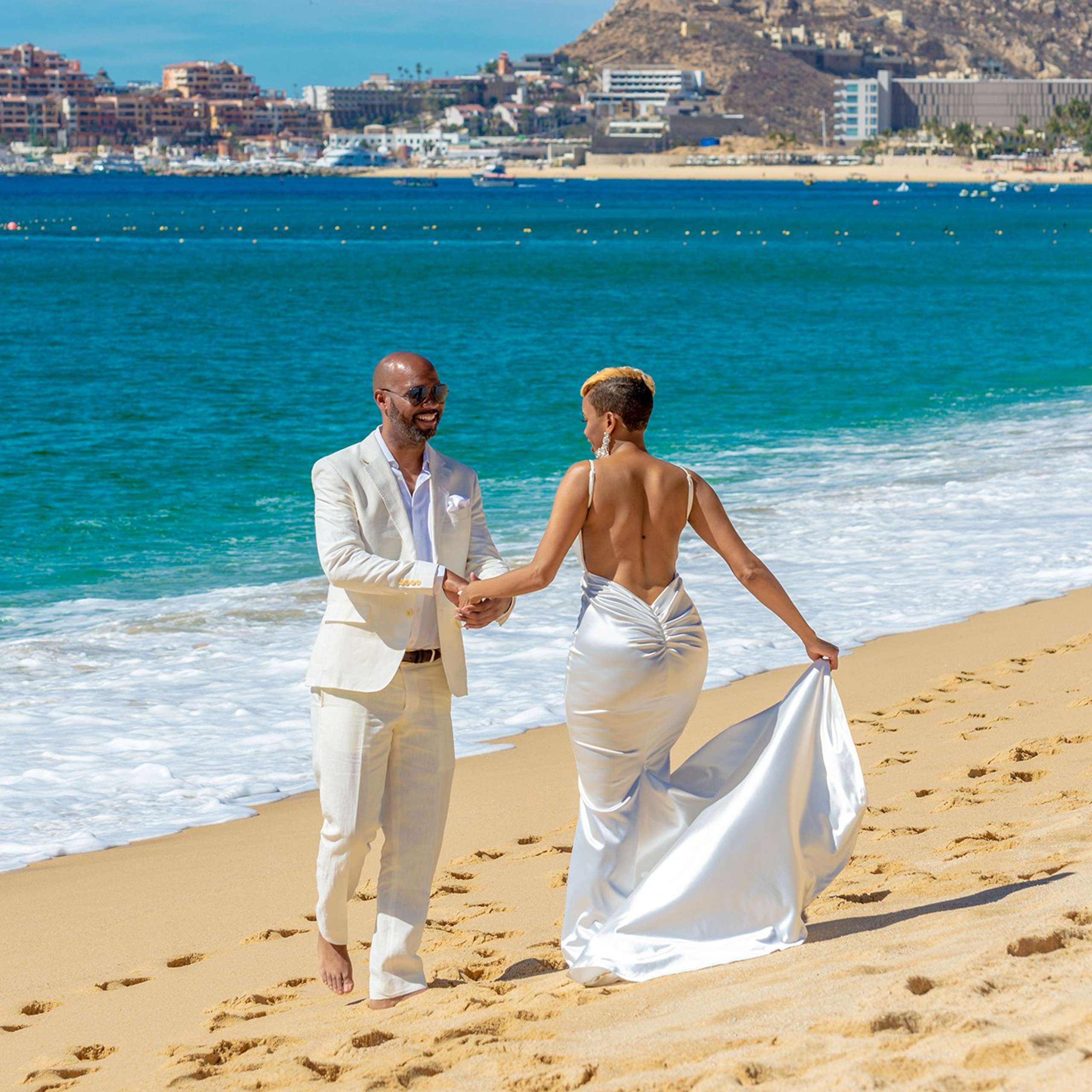 Destination Wedding Photographer in Los Cabos, Authentic Stories by the Sea. Wedding & Family Photographer in Los Cabos – Izrael Reyna Photography