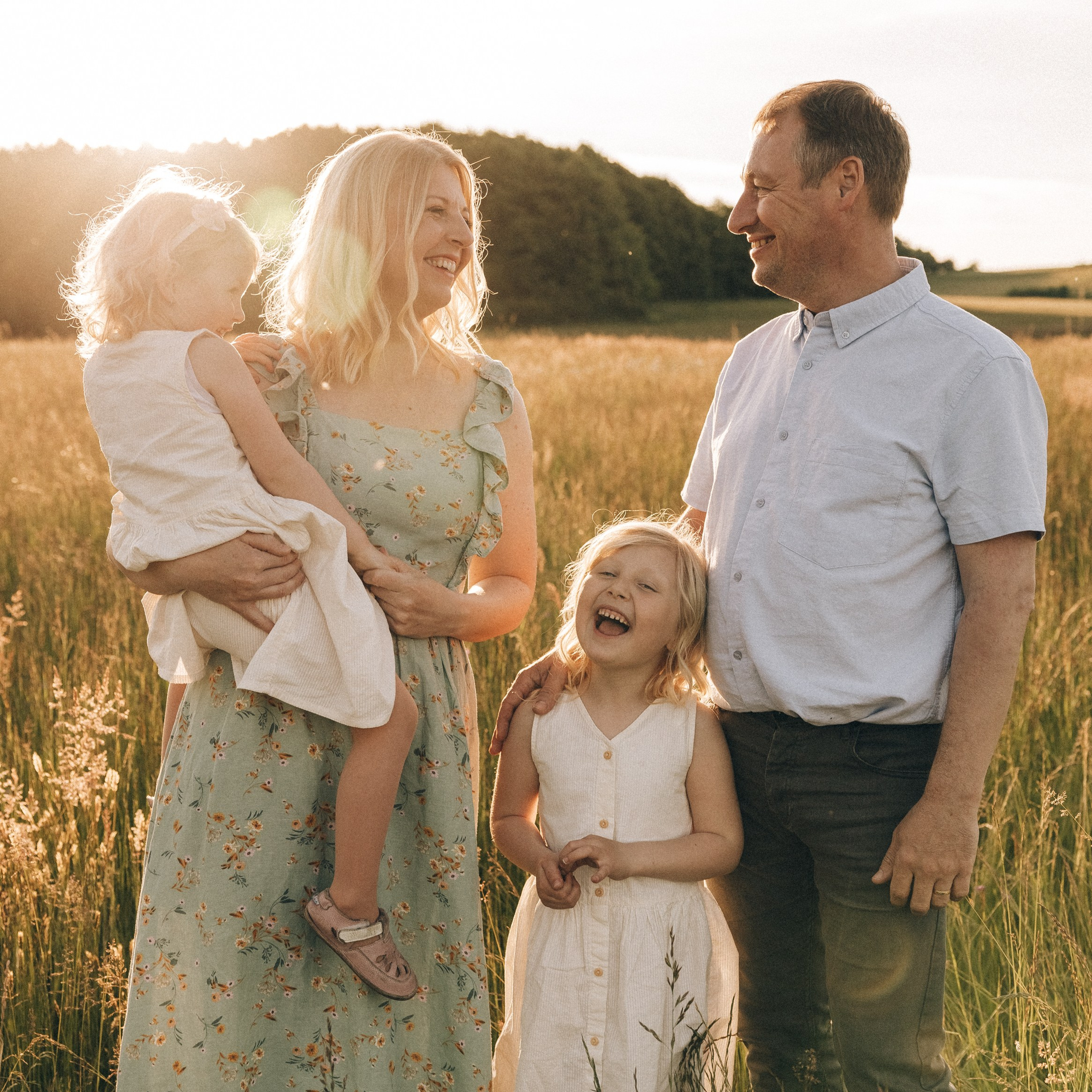 Rodinné focení na louce s kopretinami