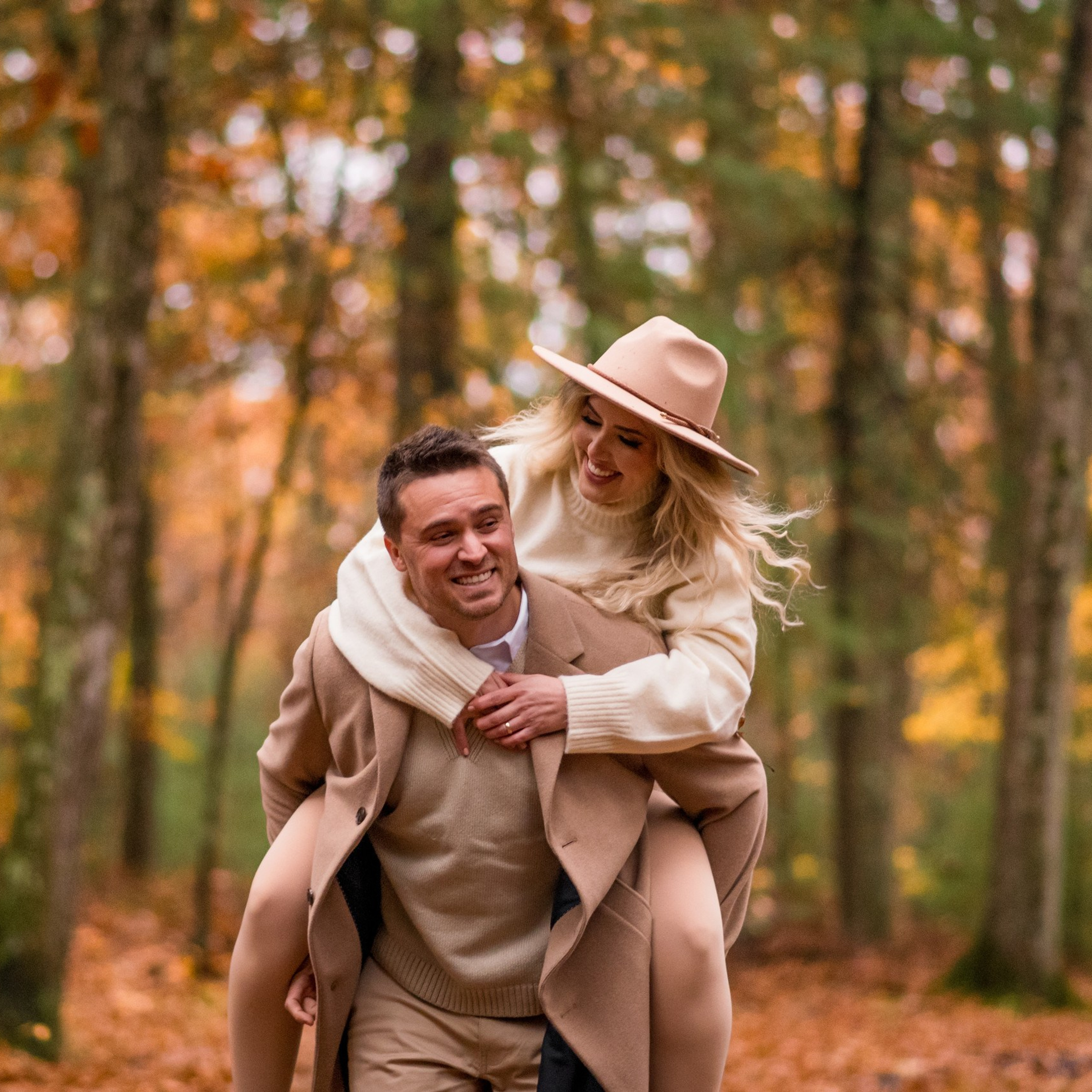 Capturing Fall Love: Shelen and Marcelo’s Romantic Photoshoot