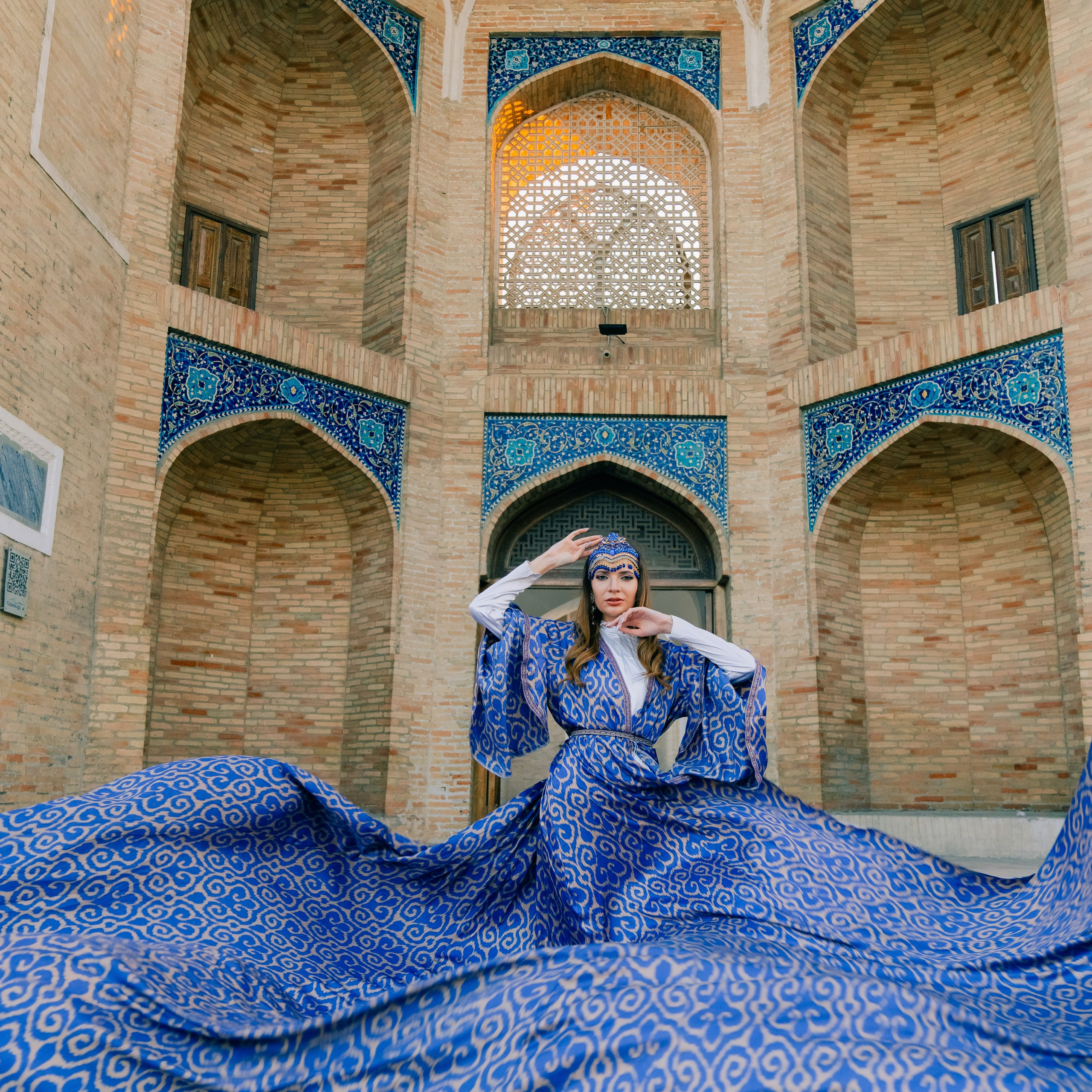 photo shoot in Uzbekistan in national costumes