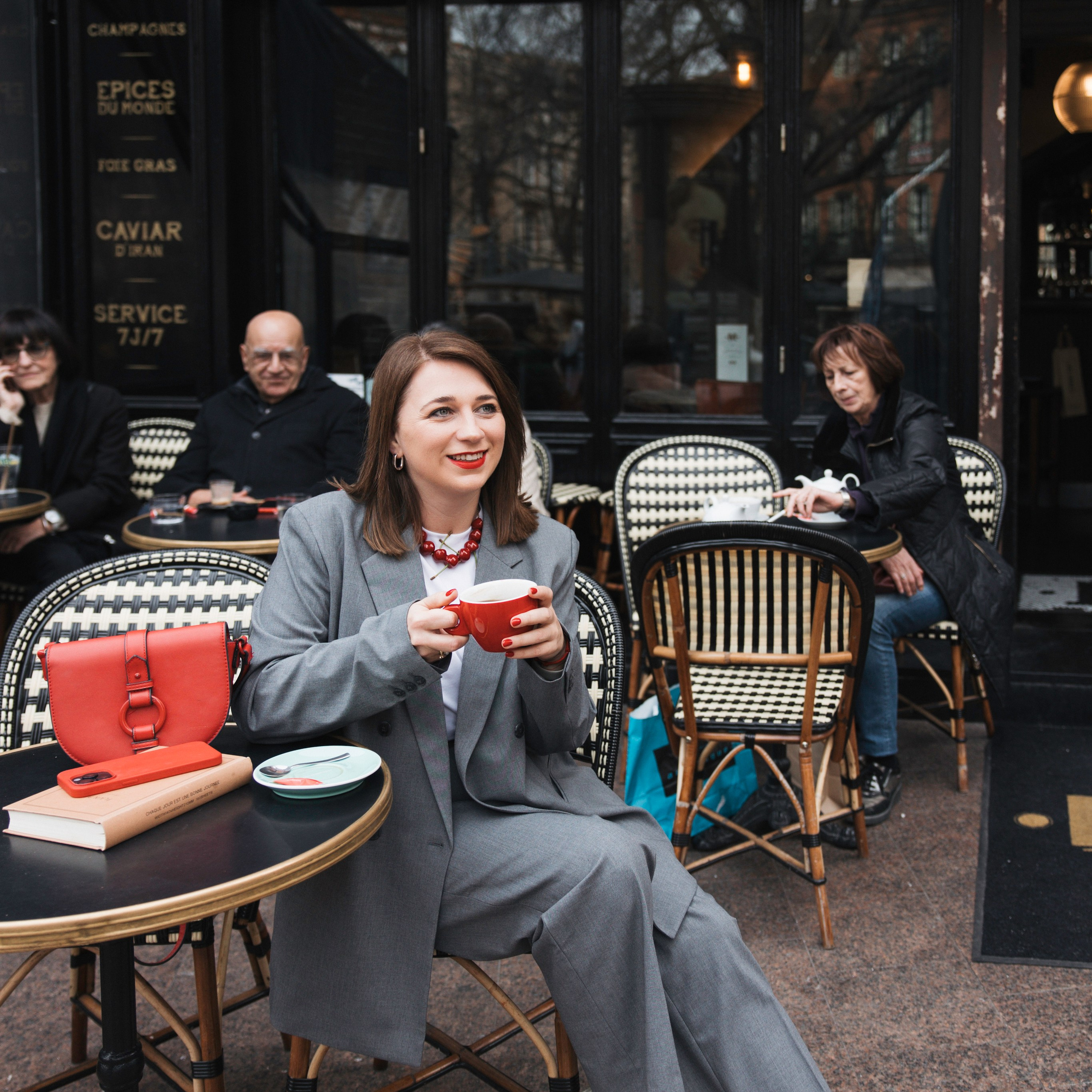 Séance photo de marque personnelle pour psychologue à Blagnac. Eugénie Smirnova — Photographe à Toulouse et dans le Sud-Ouest