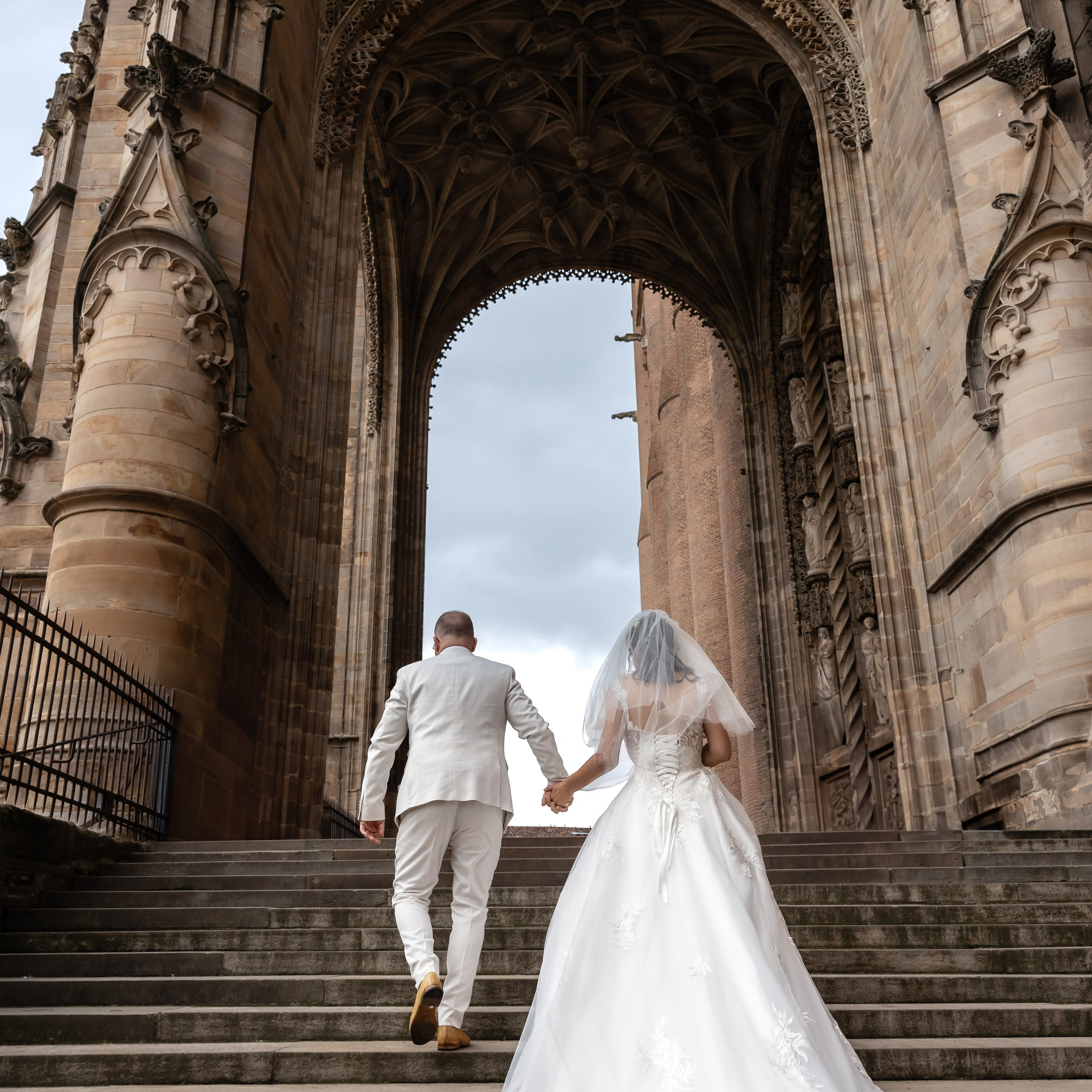 Séance de mariage au Domaine du T. Eugénie Smirnova — Photographe à Toulouse et dans le Sud-Ouest