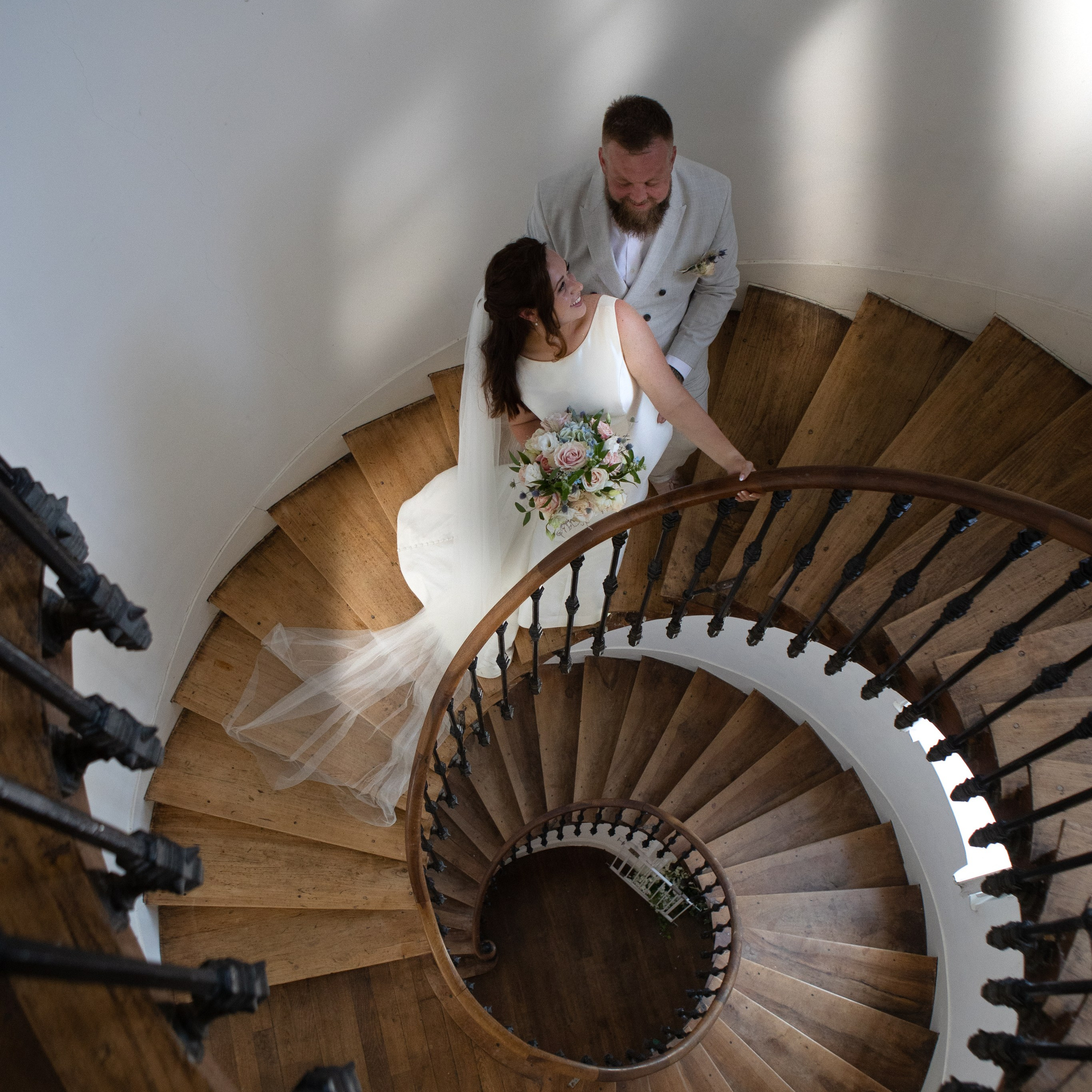 Wedding photo locations in Toulouse. Eugénie Smirnova — Wedding & Elopement Photographer in Southwest France