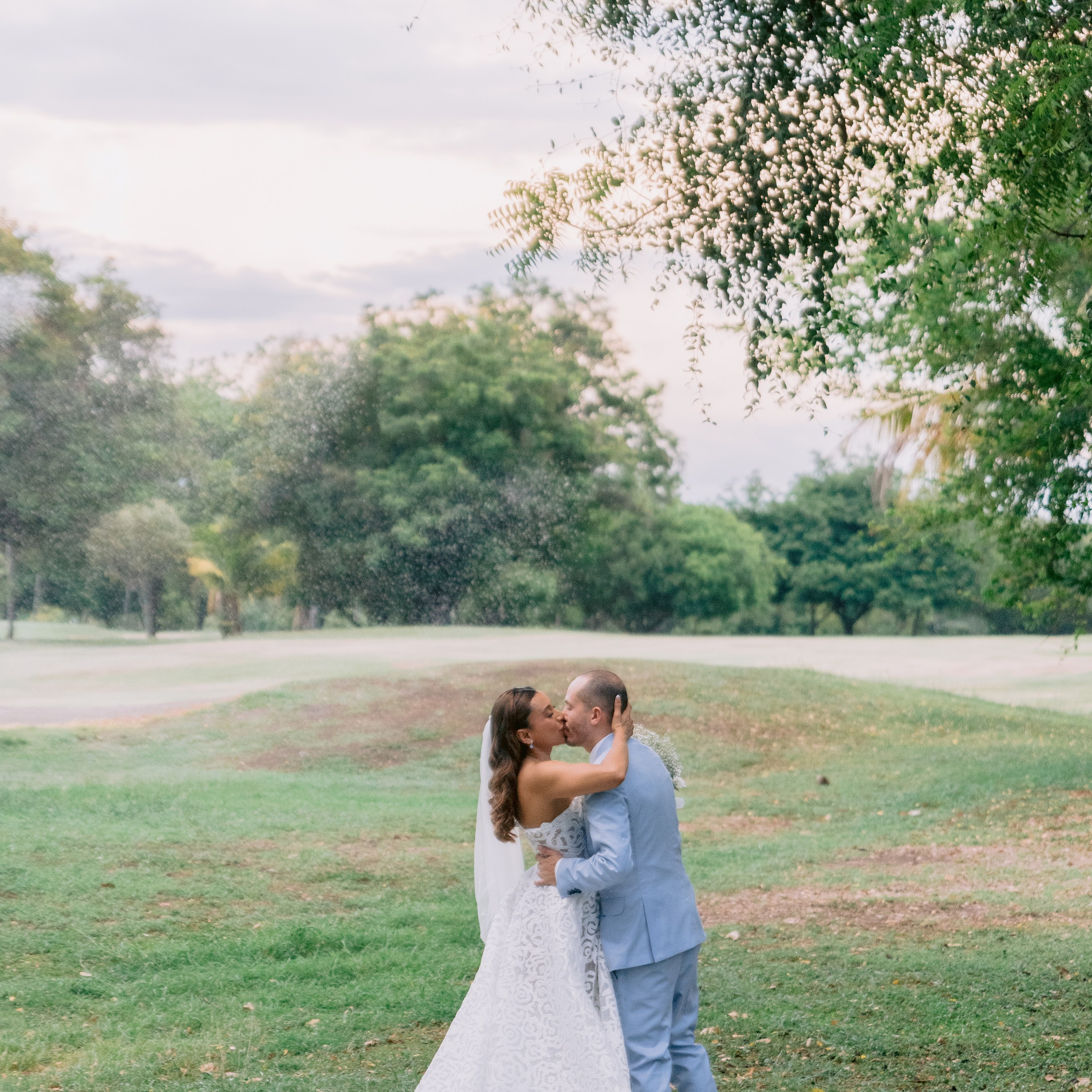 Aura & Andrés. Fotografía de bodas