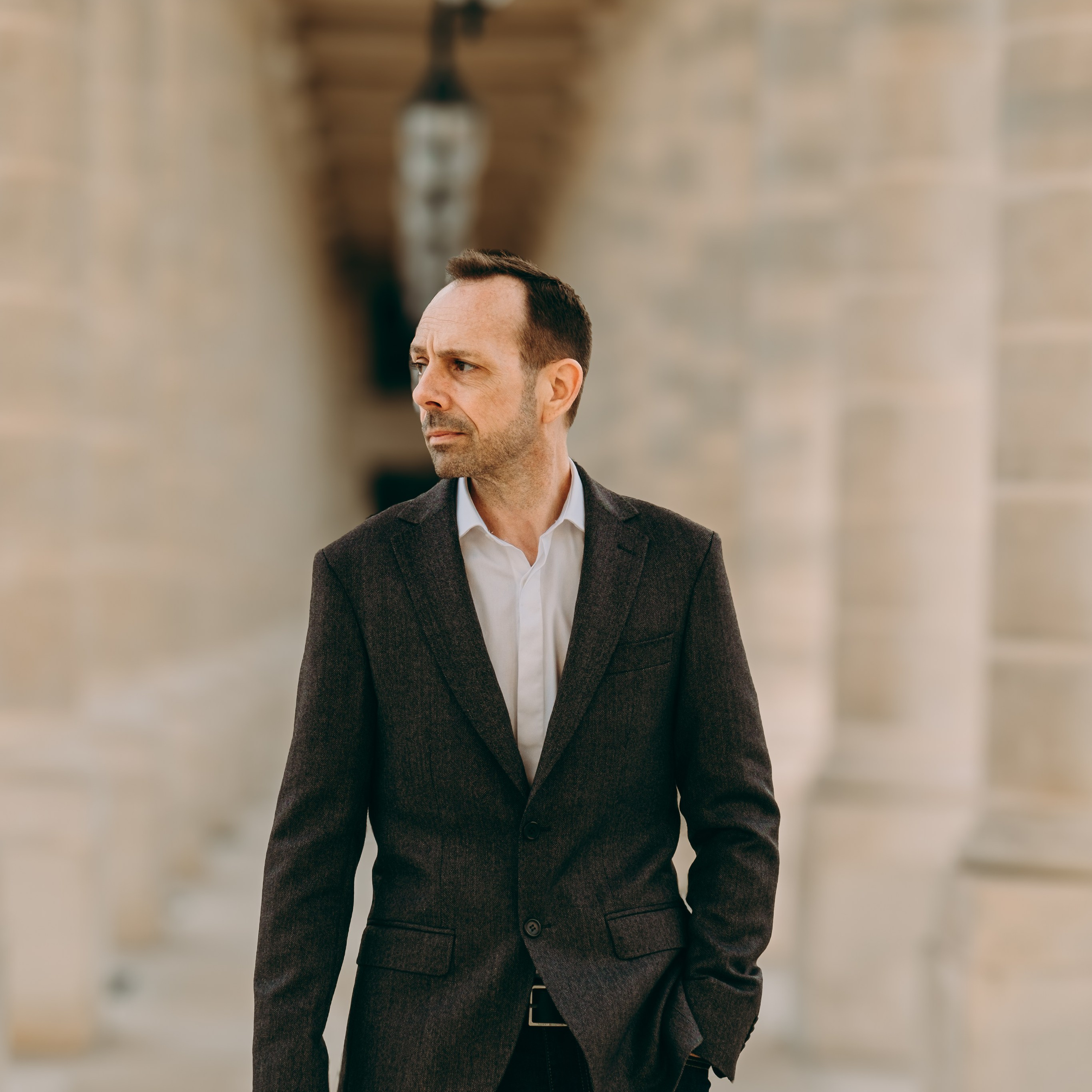 Office style in Paris