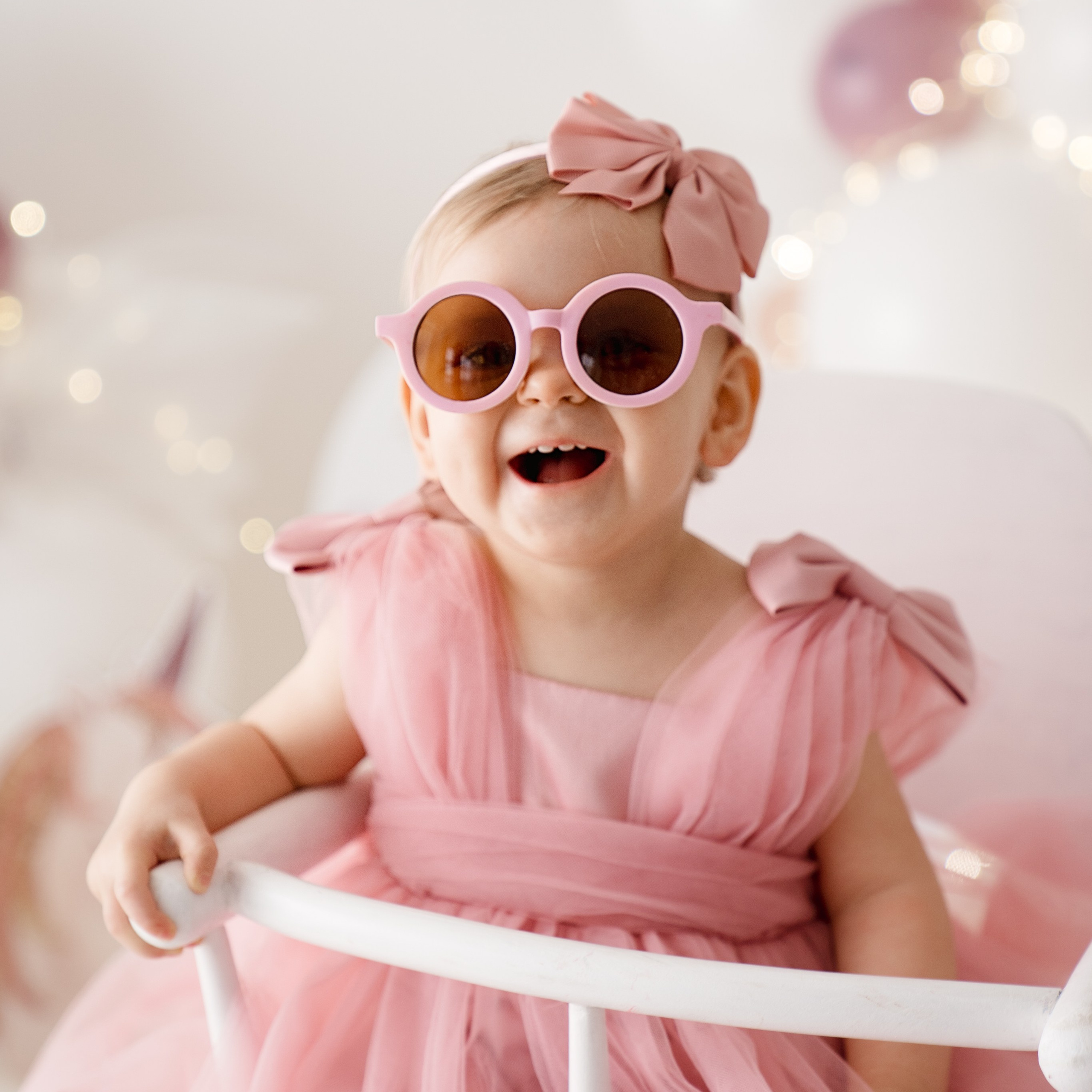 Sesja roczkowa i dziecięca w Łodzi. Fotograf Łódź - sesja ciążowa, noworodkowa, dziecięca. Studio w Łodzi