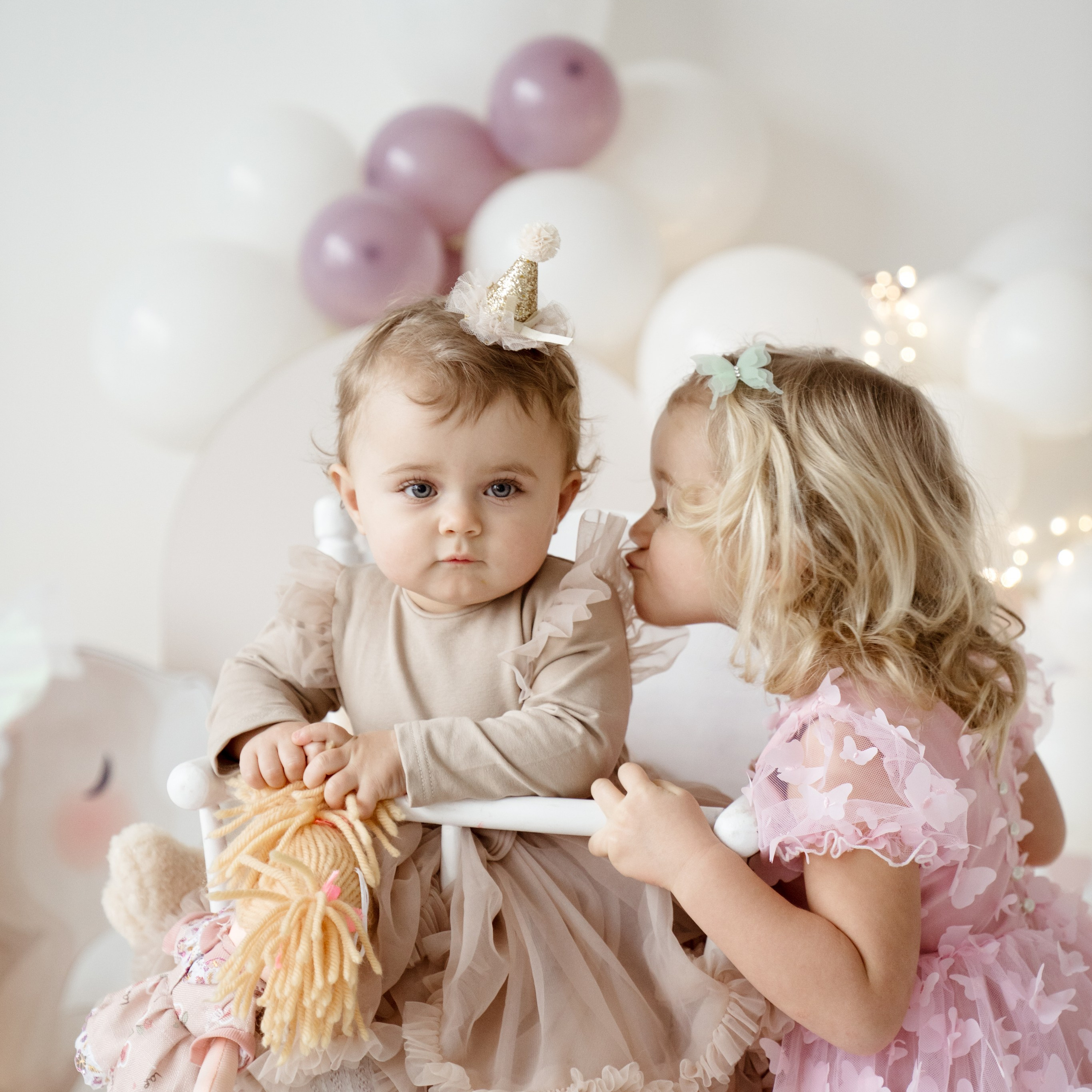 Sesja roczkowa i dziecięca w Łodzi. Fotograf Łódź - sesja ciążowa, noworodkowa, dziecięca. Studio w Łodzi