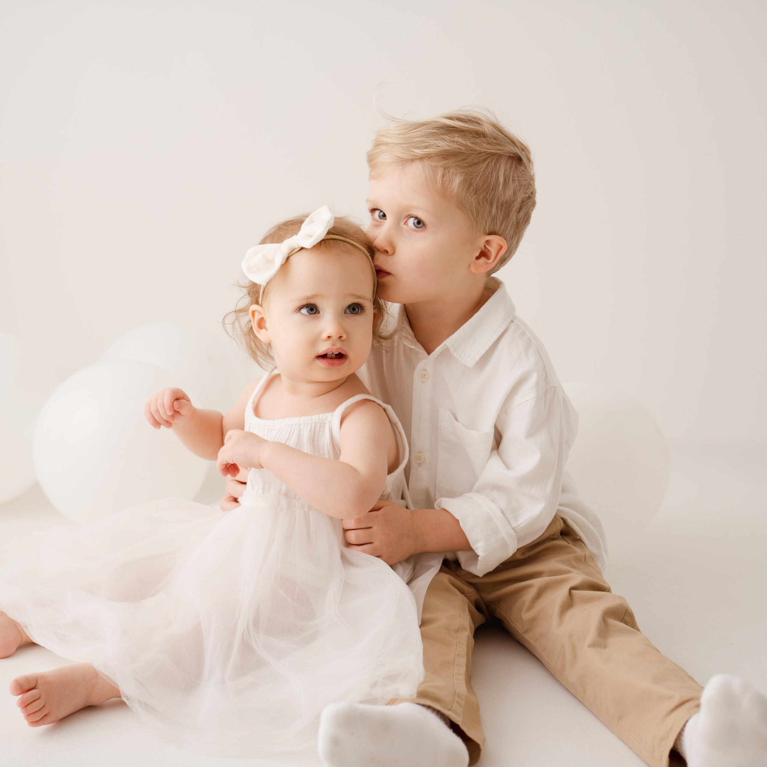 Sesja roczkowa i dziecięca w Łodzi. Fotograf Łódź - sesja ciążowa, noworodkowa, dziecięca. Studio w Łodzi