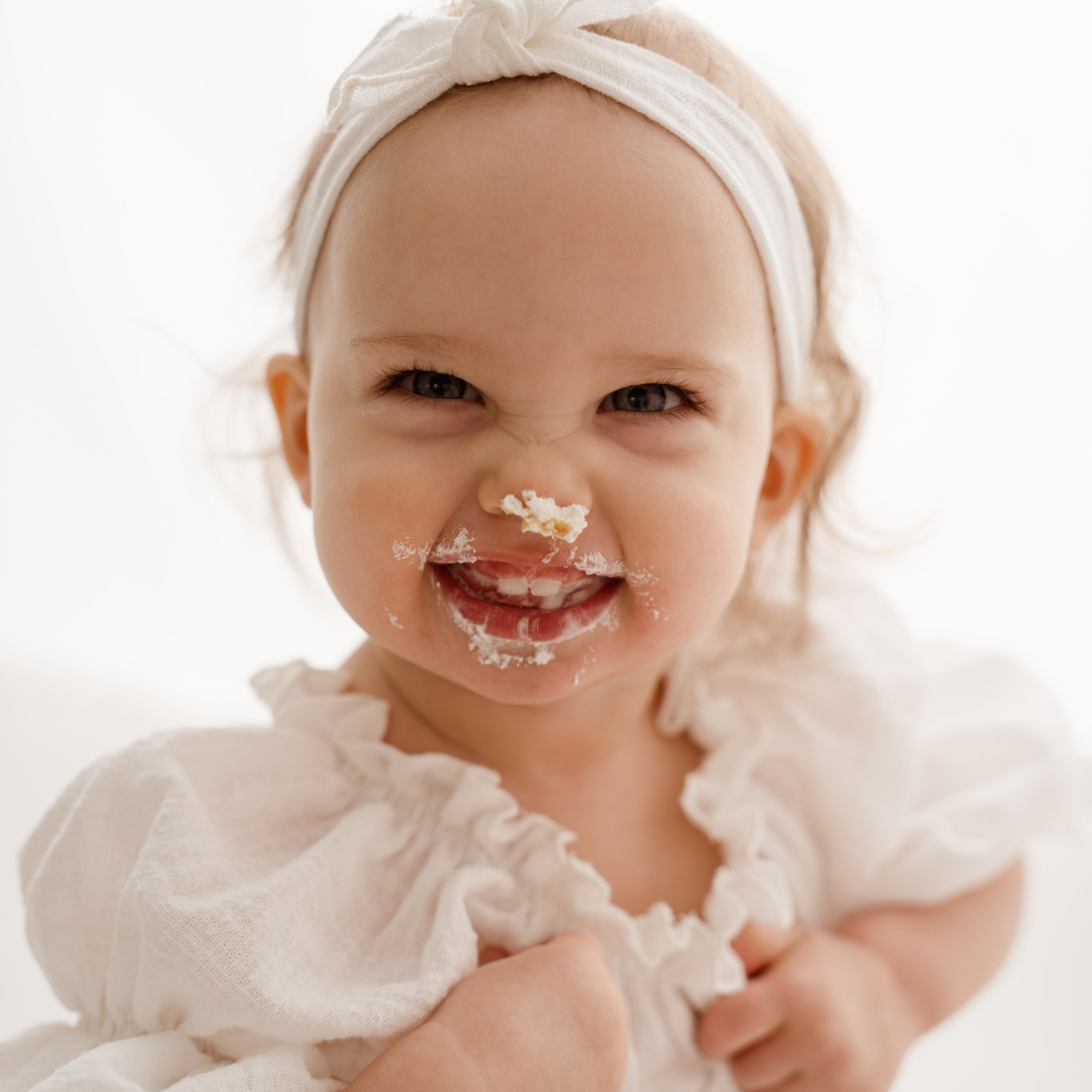 Sesja roczkowa i dziecięca w Łodzi. Fotograf Łódź - sesja ciążowa, noworodkowa, dziecięca. Studio w Łodzi