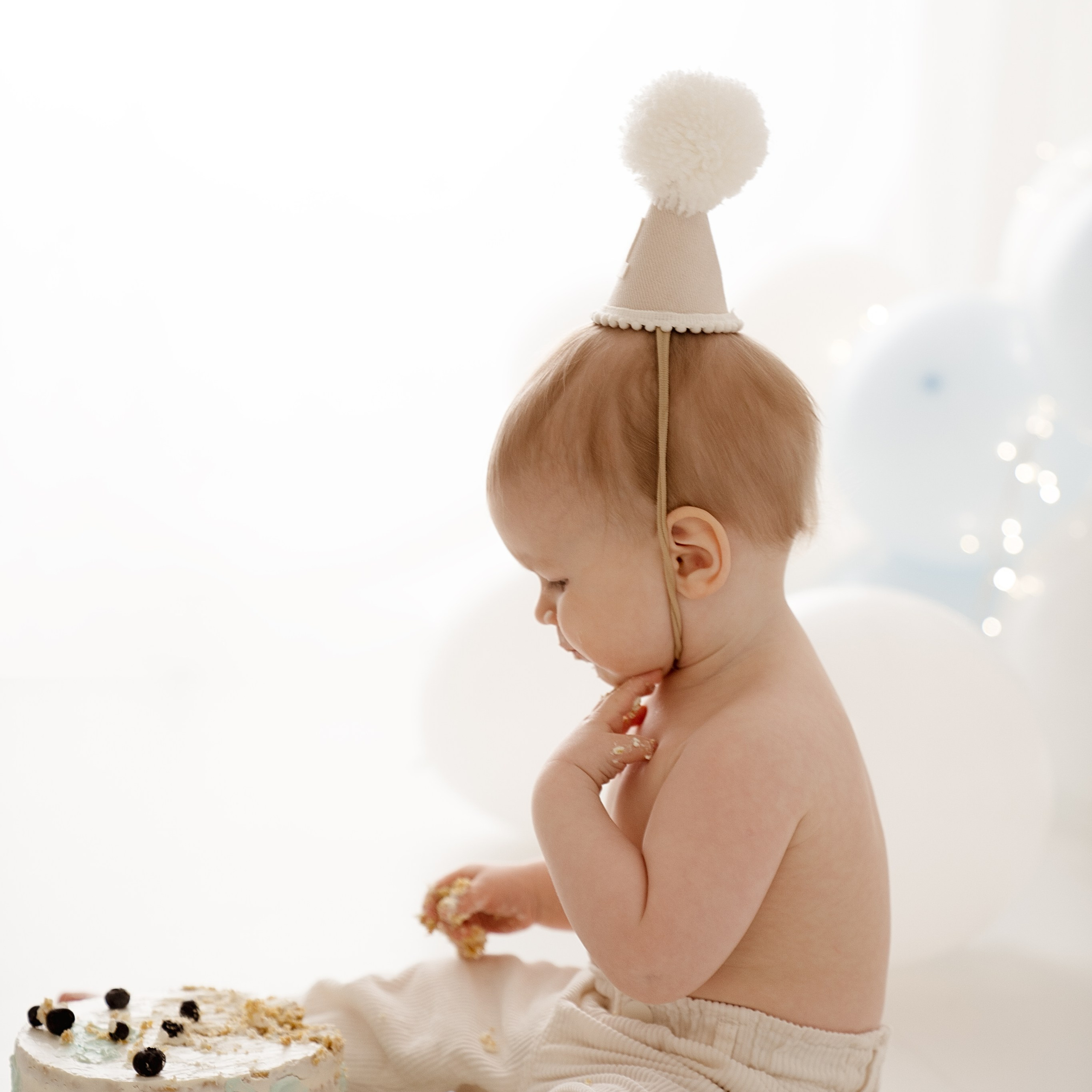 Sesja roczkowa i dziecięca w Łodzi. Fotograf Łódź - sesja ciążowa, noworodkowa, dziecięca. Studio w Łodzi