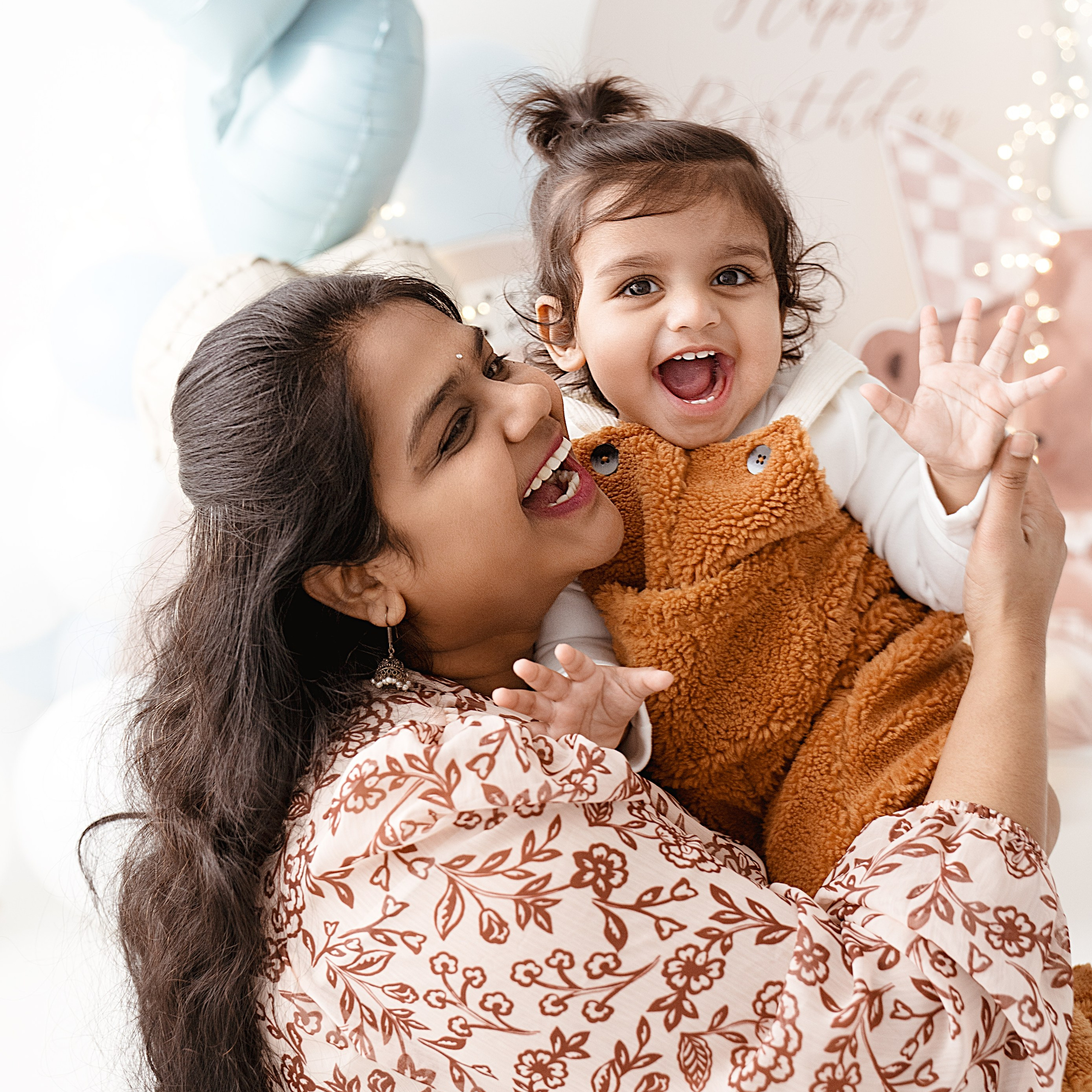 Sesja roczkowa i dziecięca w Łodzi. Fotograf Łódź - sesja ciążowa, noworodkowa, dziecięca. Studio w Łodzi