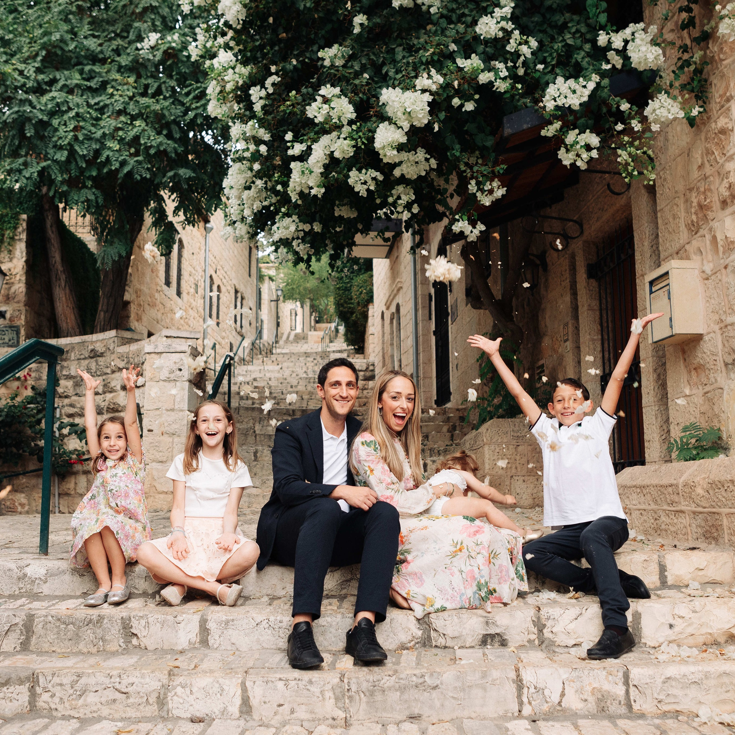 BIG FAMILY IN YAMIN MOSHE