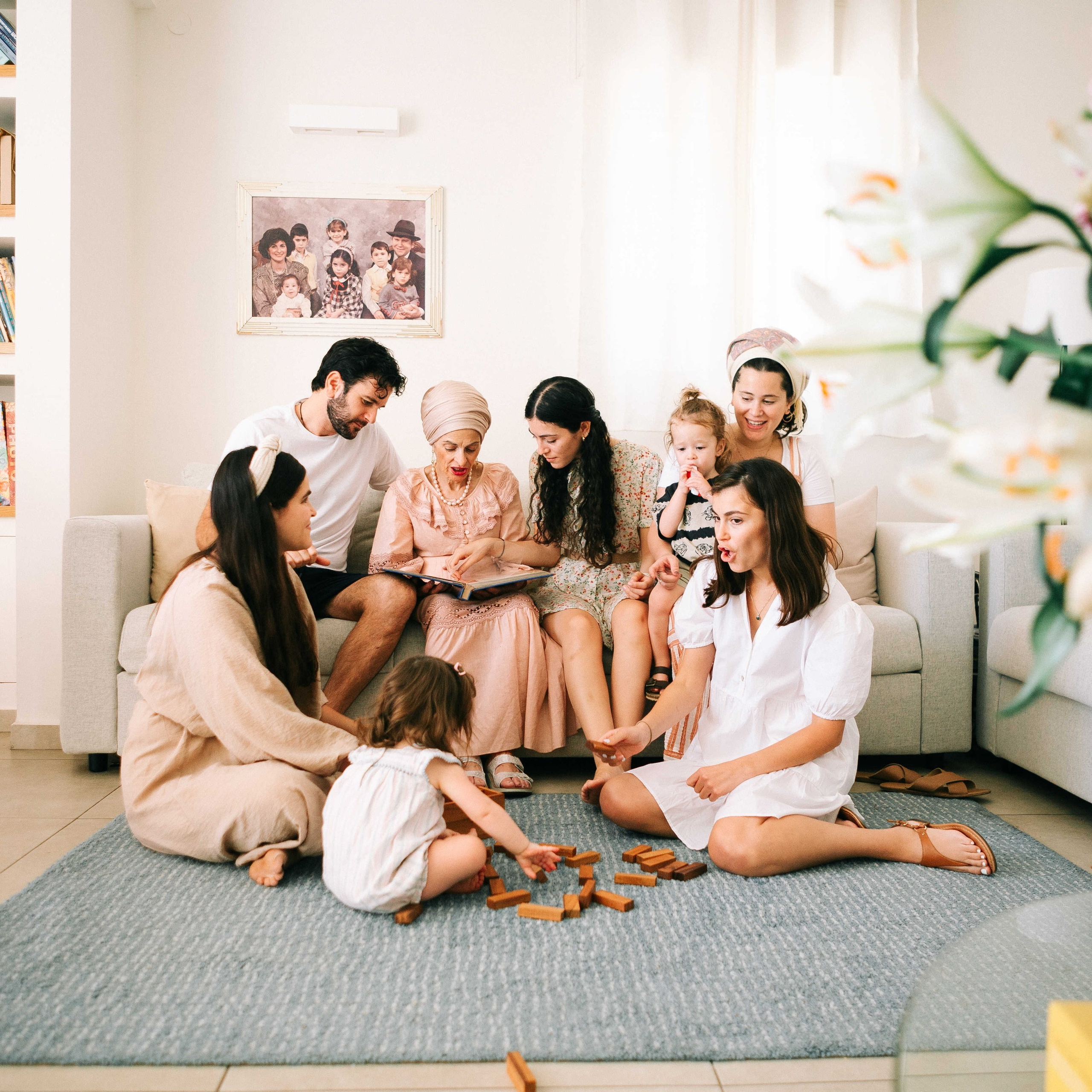 MAALE ADUMIM, HOME PHOTO SESSION + DESERT