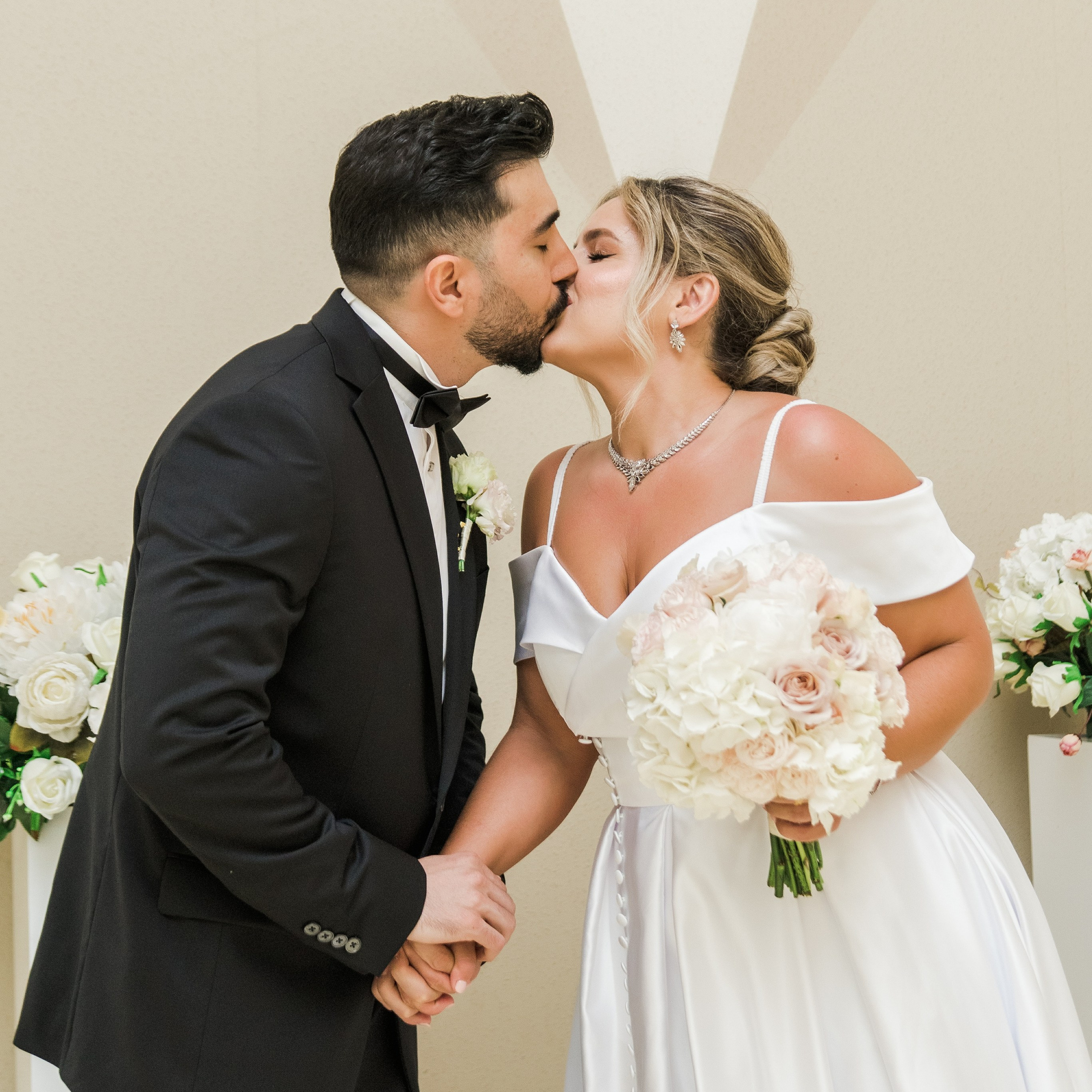 Claire Tbilisi Legal Marriage. Арт Ивент Студио — Свадьбы и мероприятия в Грузии 💜