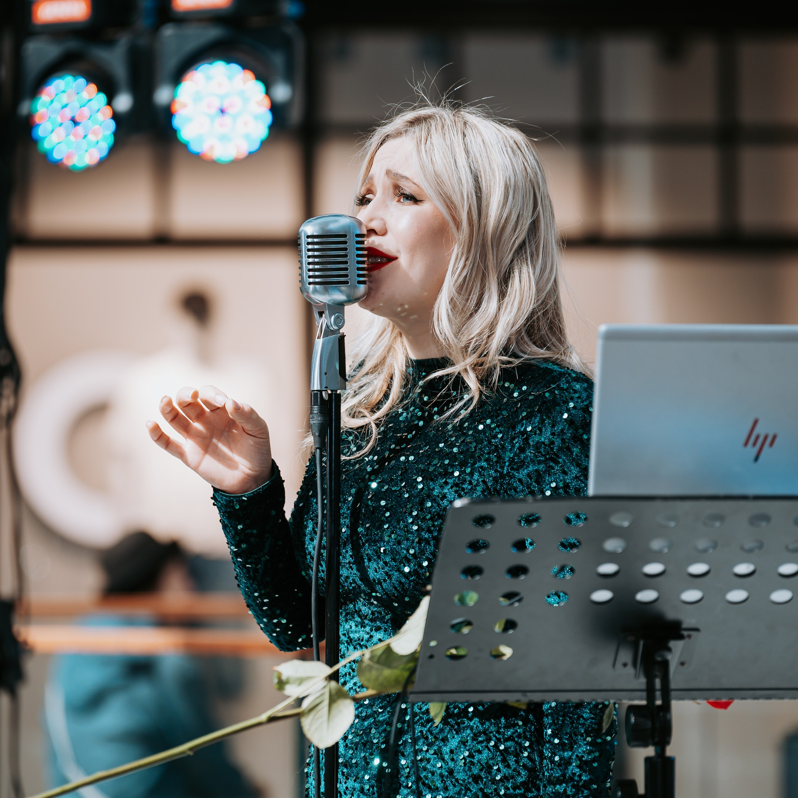 Arvustused. Jelizaveta Gross - reportaaži- ja portreefotograaf Narvas