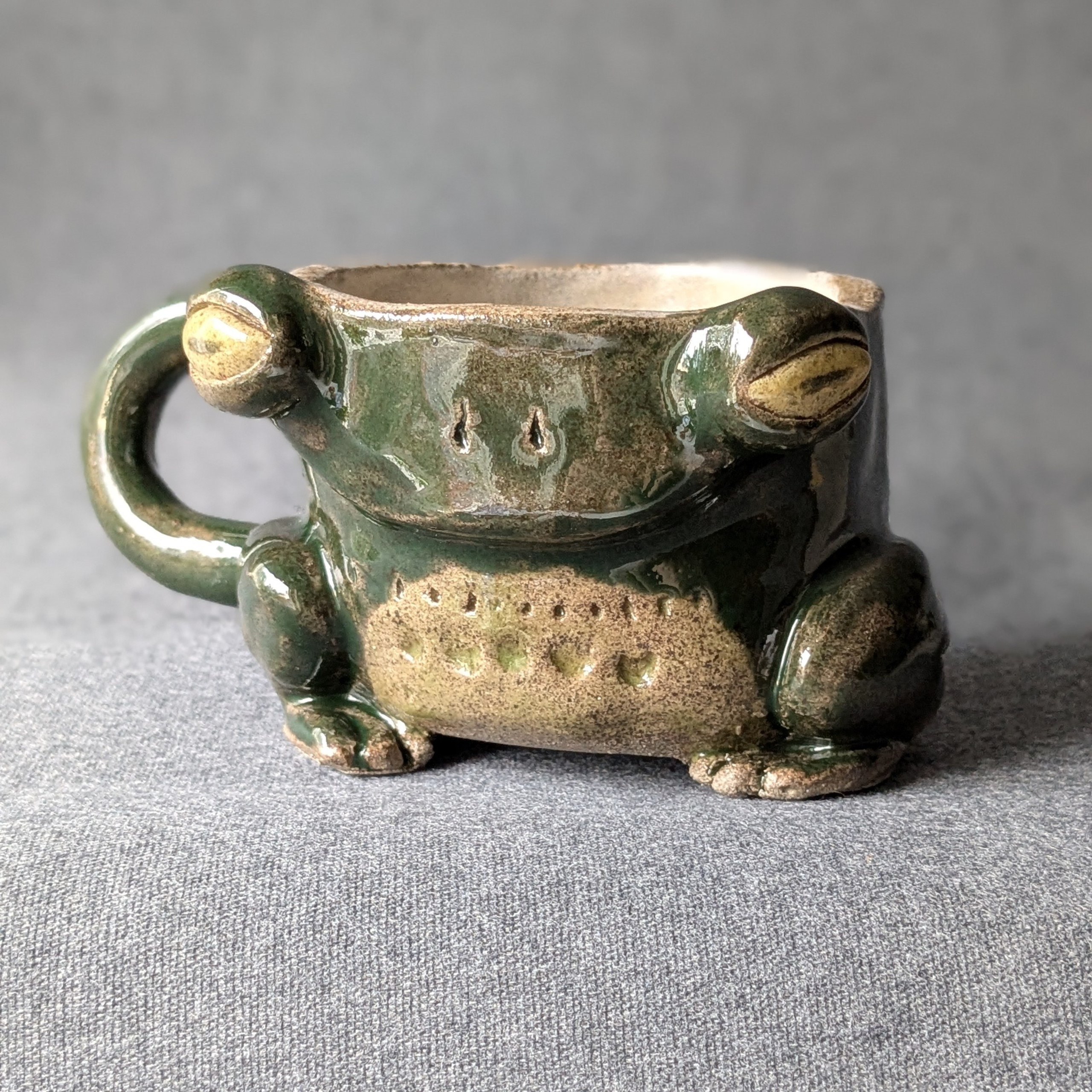 Vakioasiakkaiden teokset 2025. Alina-keraamikko