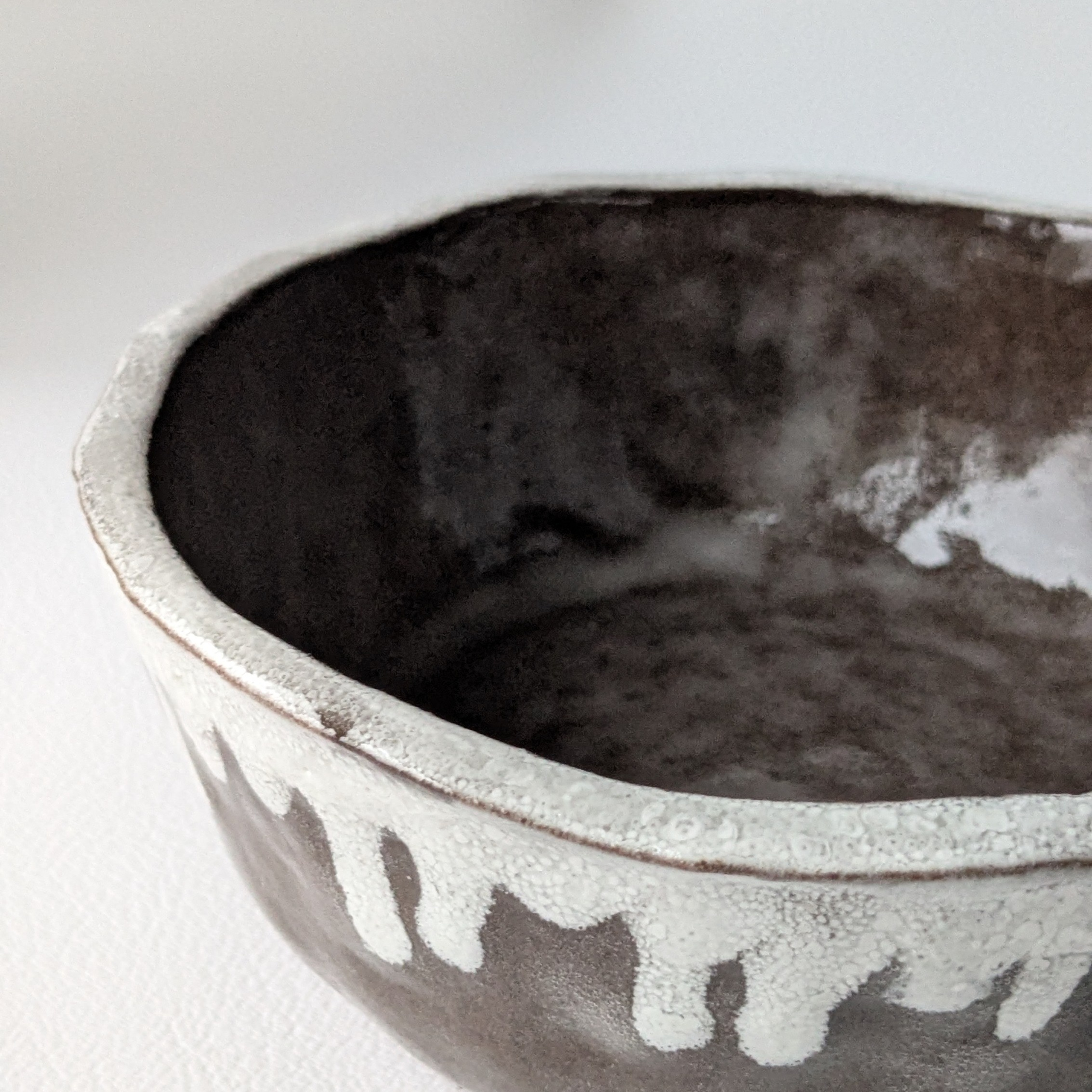 Vakioasiakkaiden teokset 2025. Alina-keraamikko