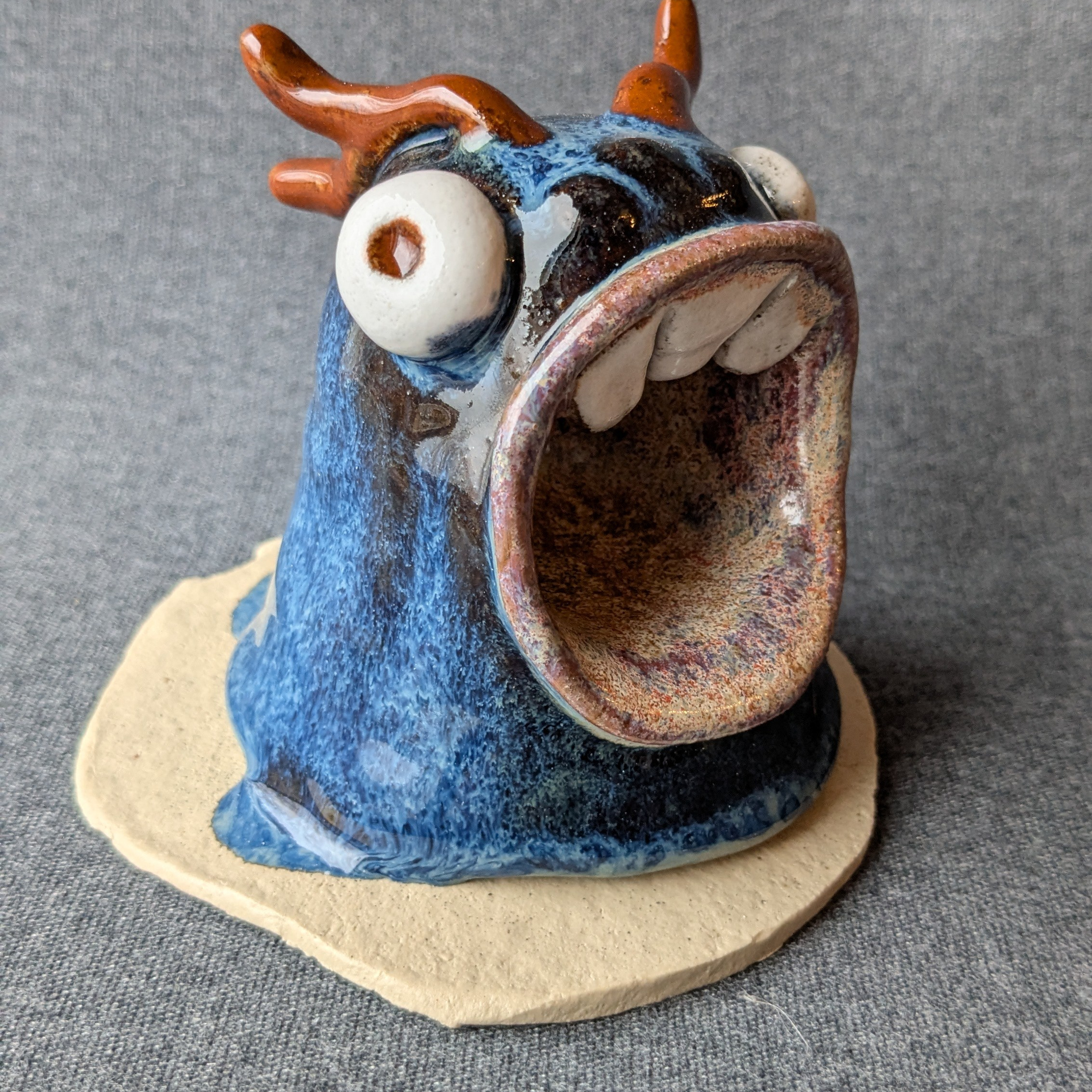 Vakioasiakkaiden teokset 2025. Alina-keraamikko