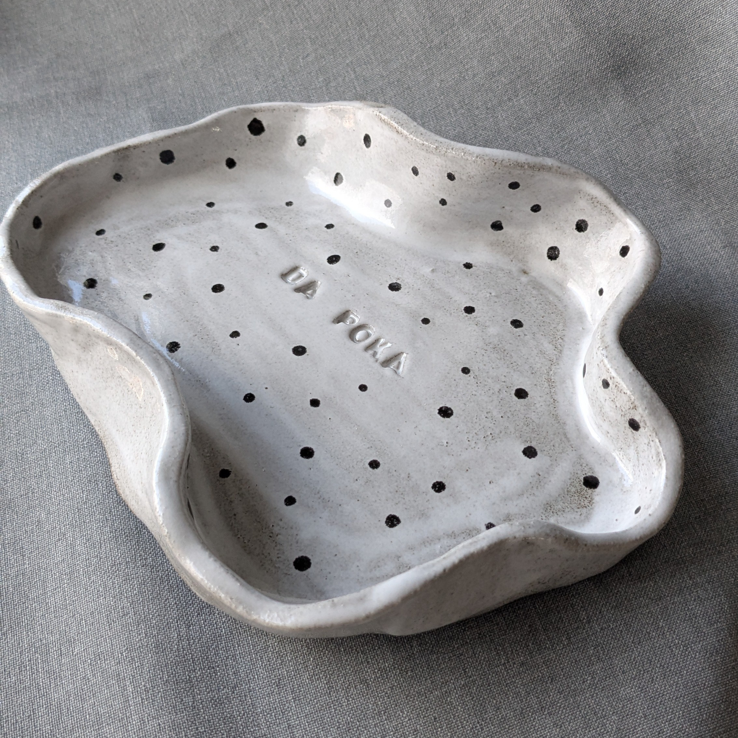 Vakioasiakkaiden teokset 2026. Alina-keraamikko