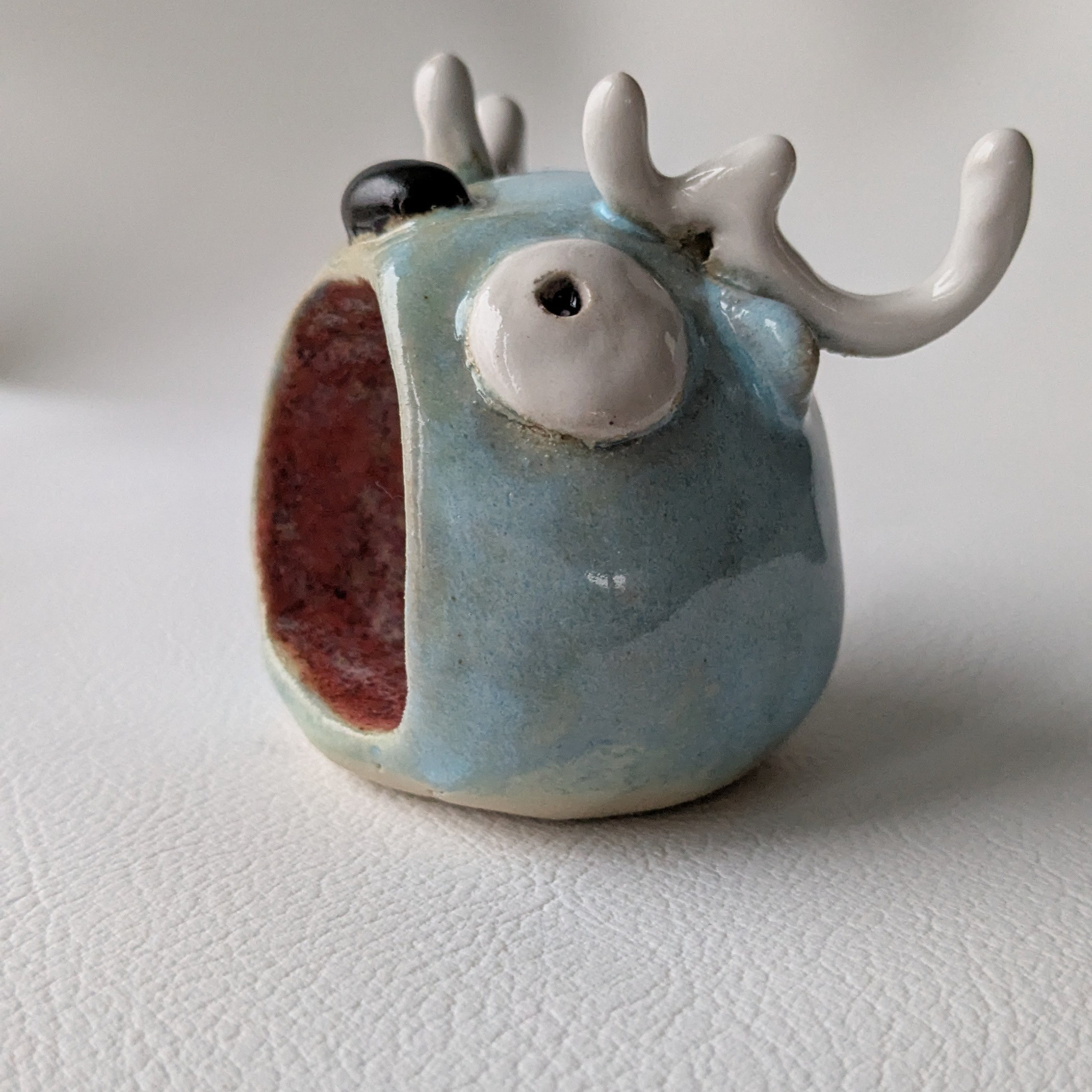 Vakioasiakkaiden teokset 2025. Alina-keraamikko