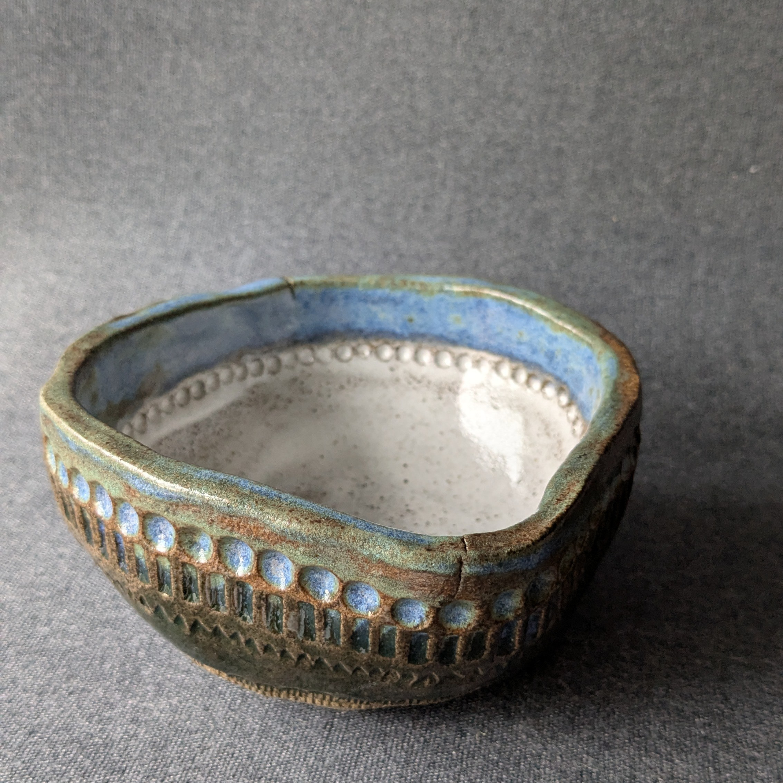 Vakioasiakkaiden teokset 2025. Alina-keraamikko