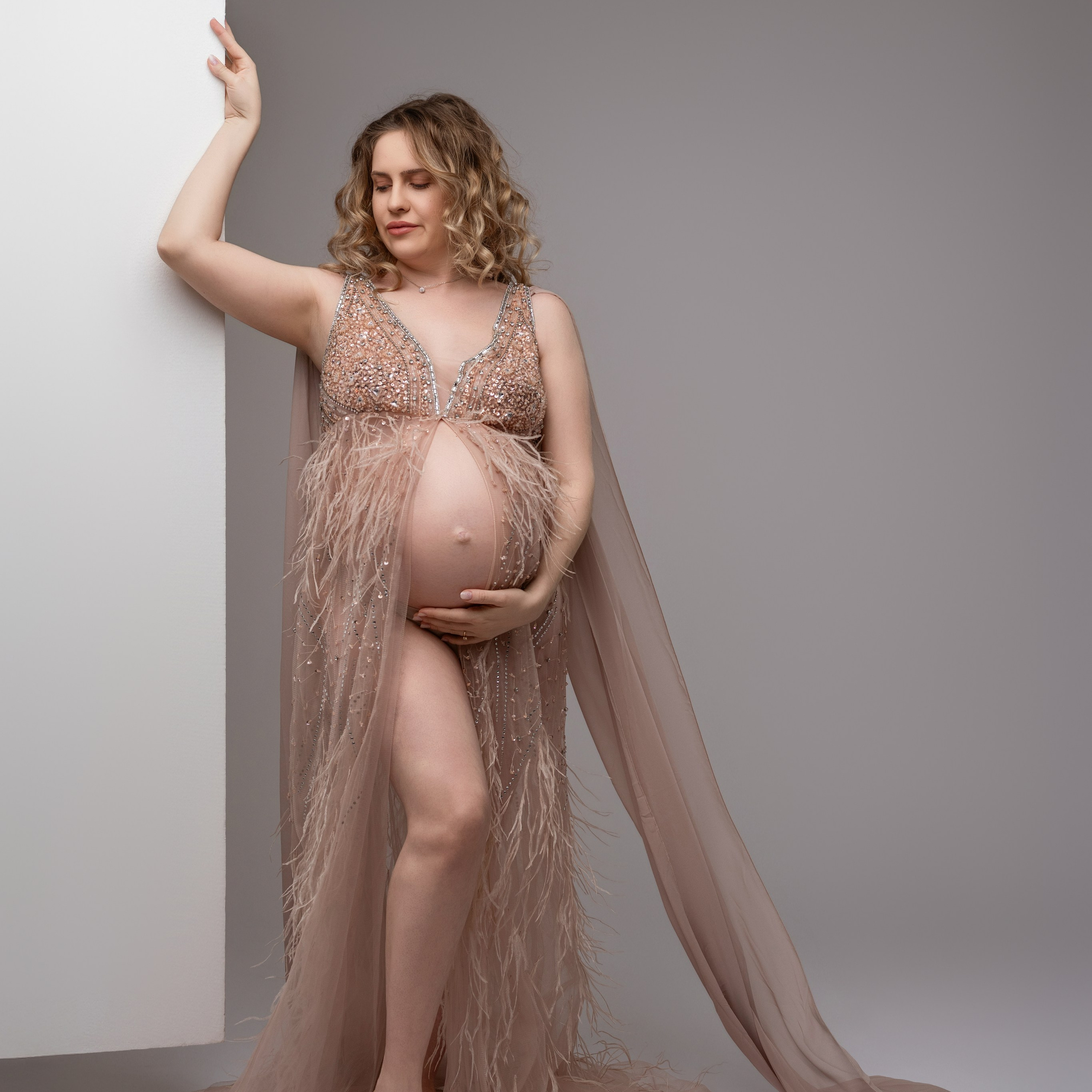 Fotograf Maternitate Andreea Catana. Https://andreeacatana.ro/