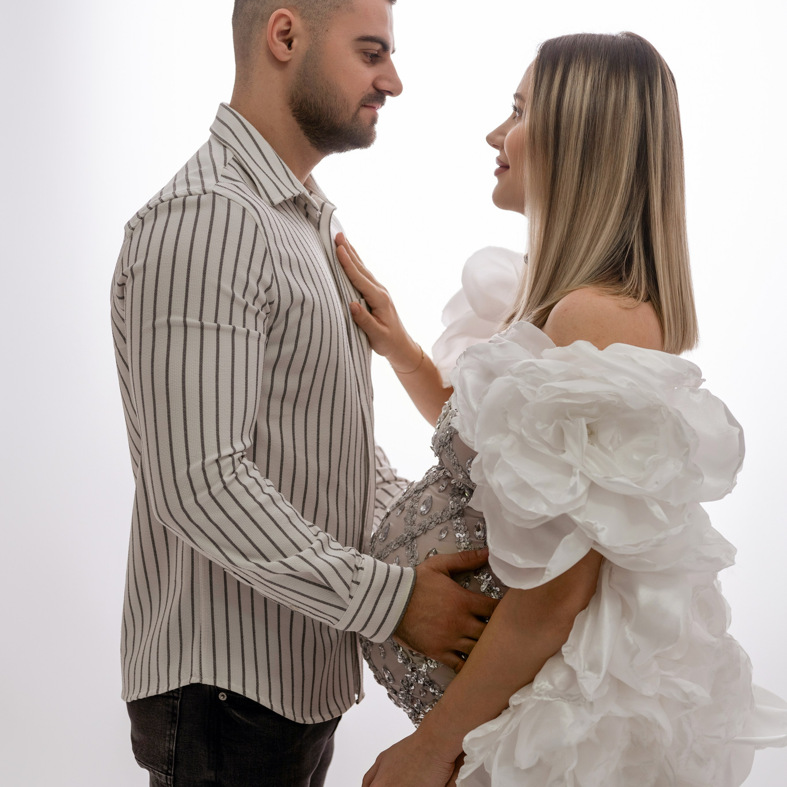 Fotograf Maternitate Andreea Catana. Https://andreeacatana.ro/