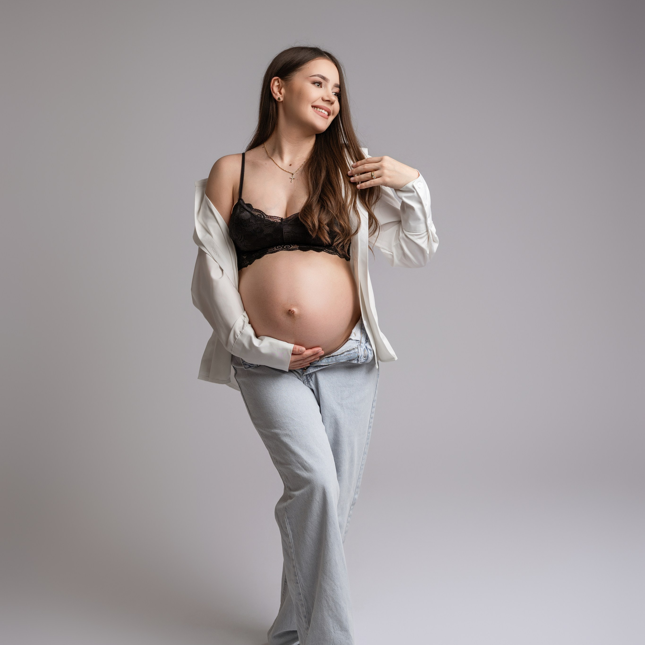 Fotograf Maternitate Andreea Catana. Https://andreeacatana.ro/