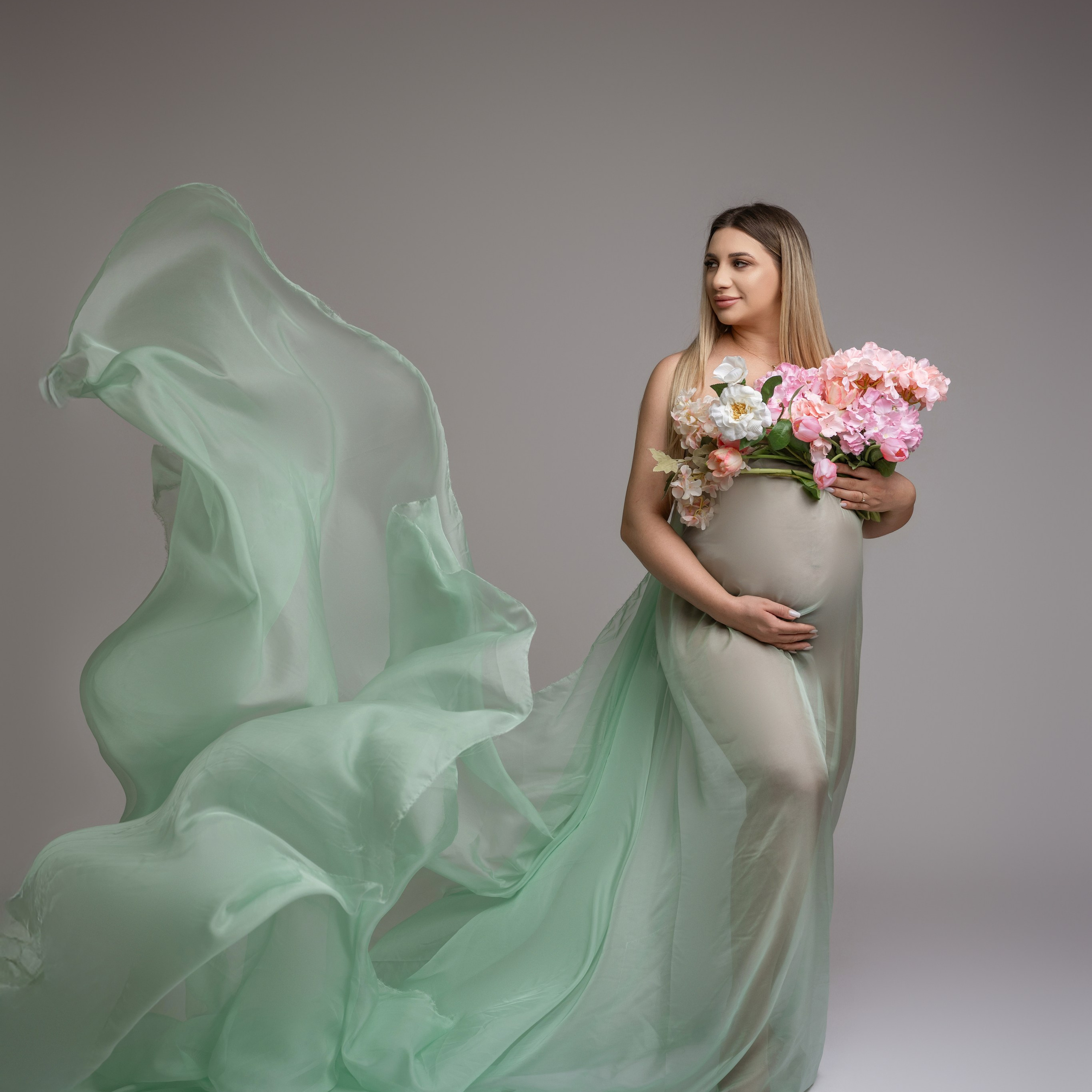 Fotograf Maternitate Andreea Catana. Https://andreeacatana.ro/