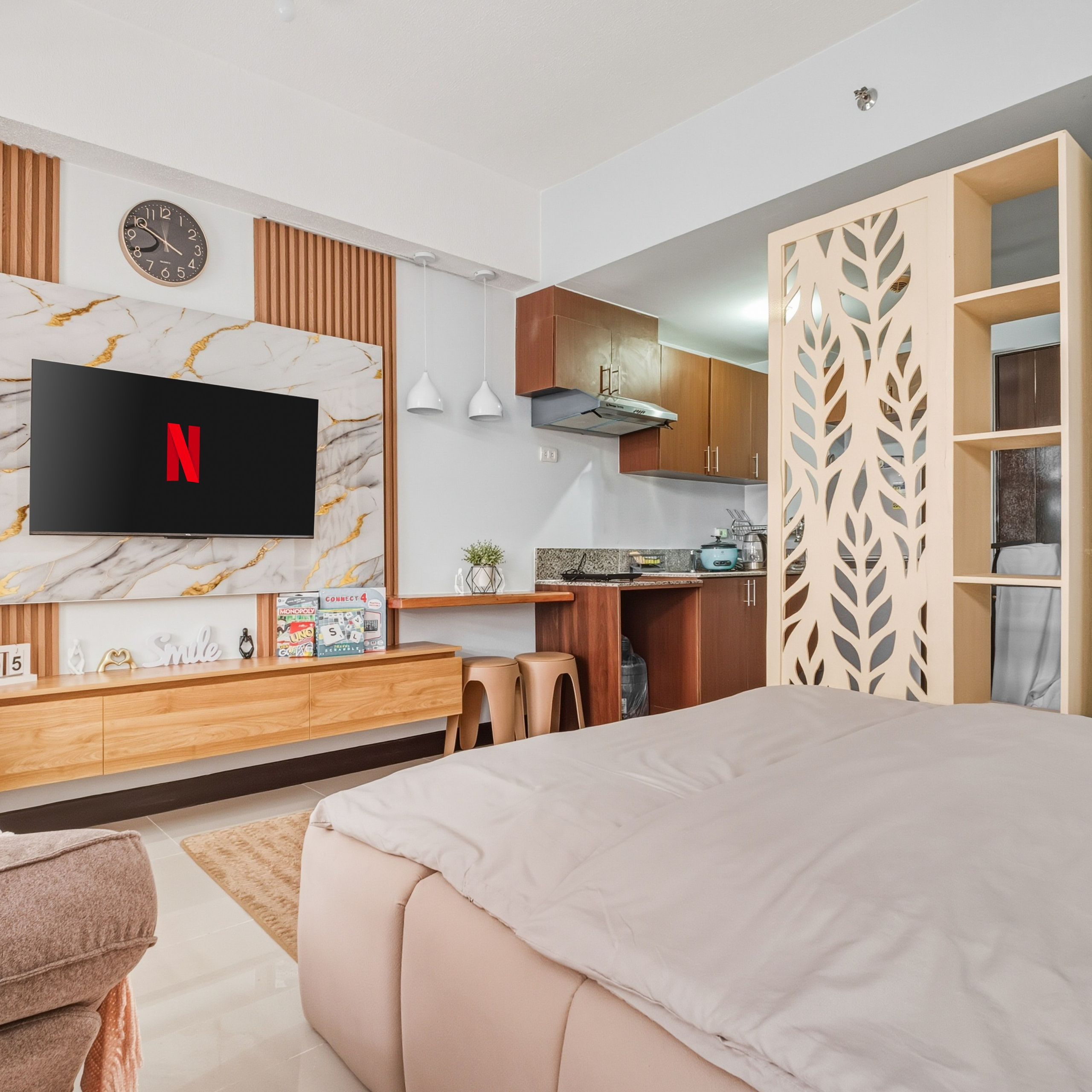 Manhattan Condominium // Cubao