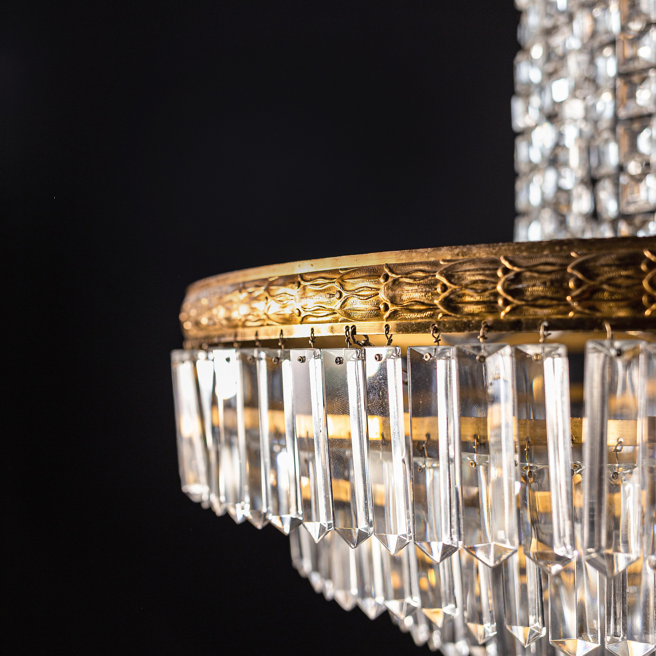 Antiques & Art Gallery | Givie Vechy