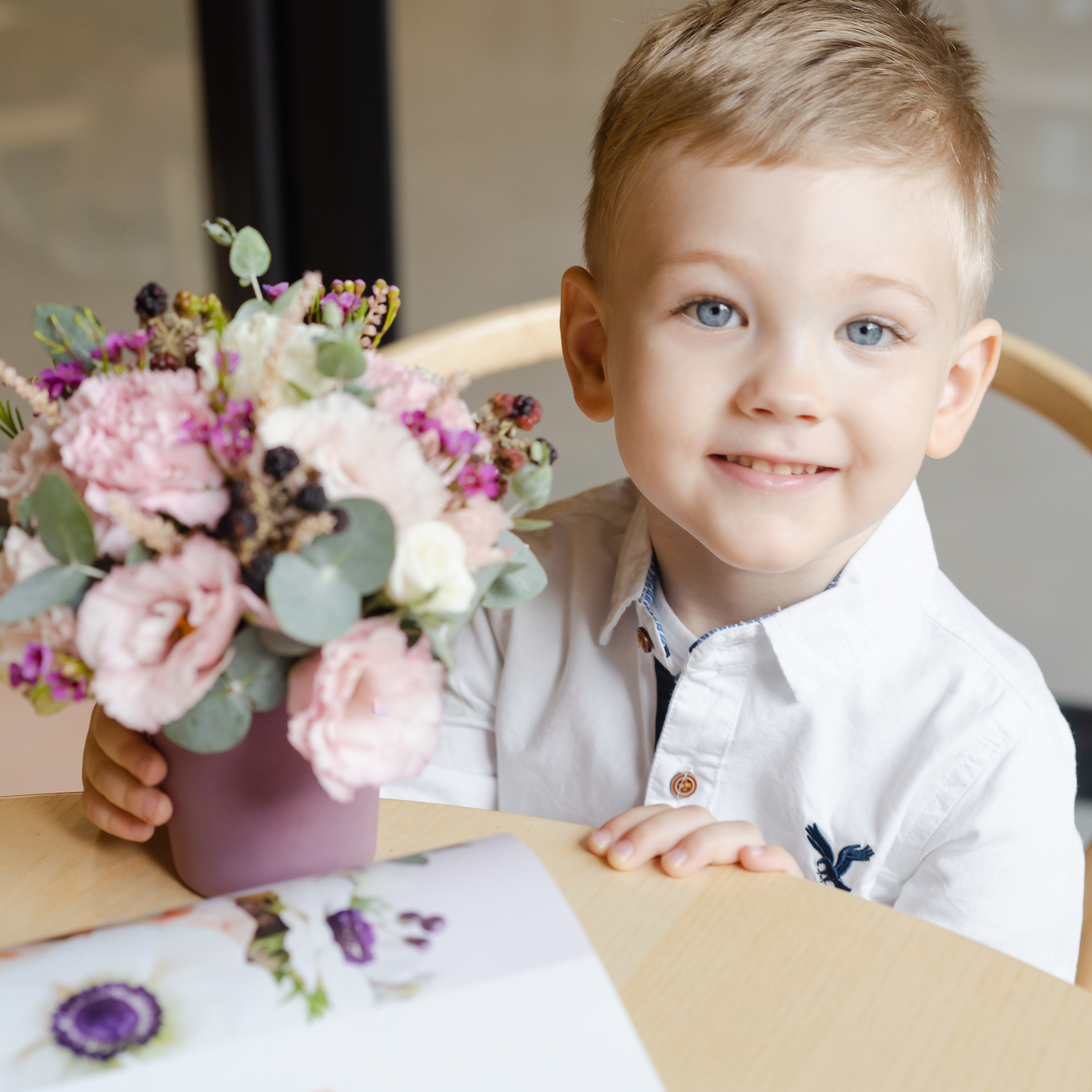 Lifestyle photography for a flower boutique Instagram