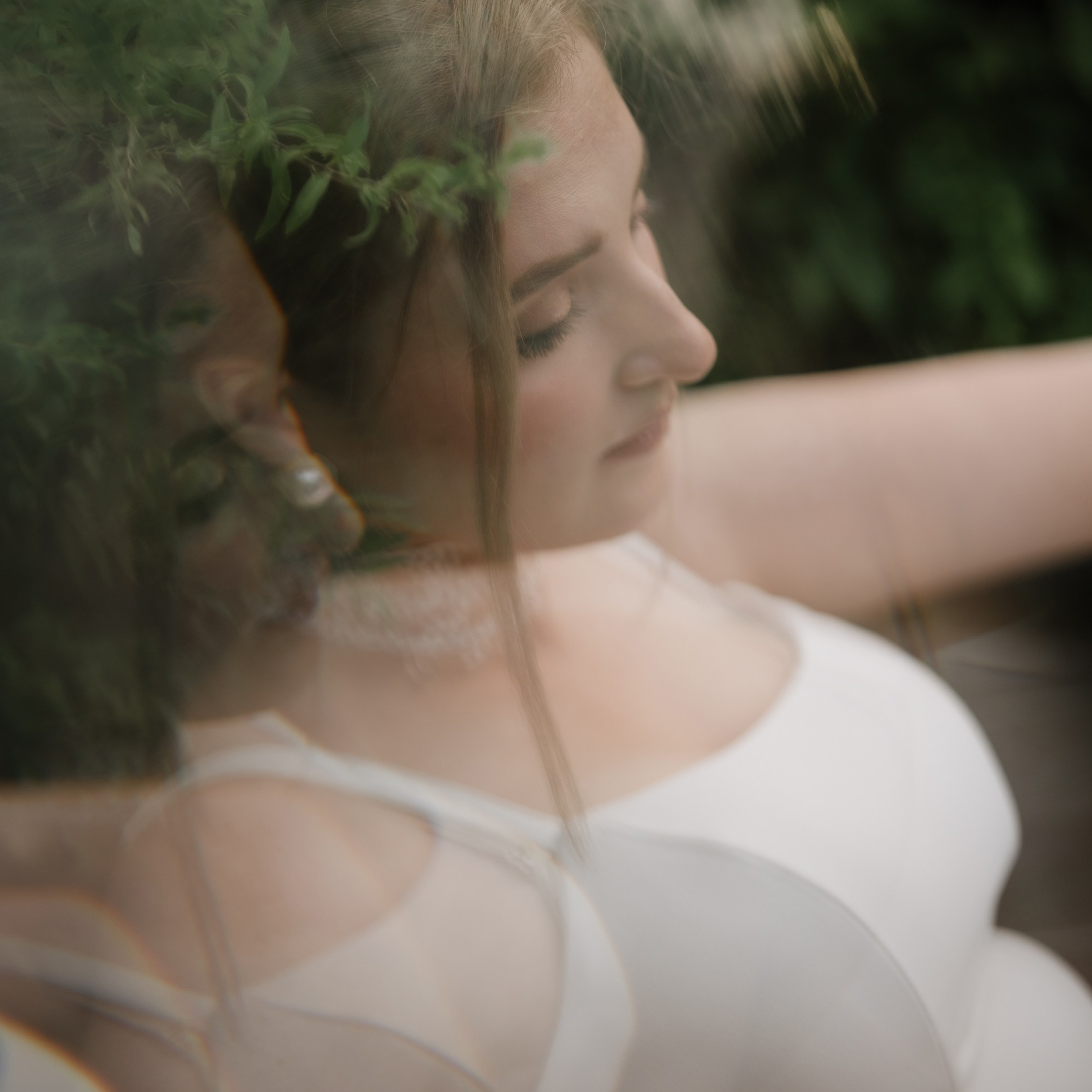 Natalie as&nbsp;a&nbsp;Runaway bride