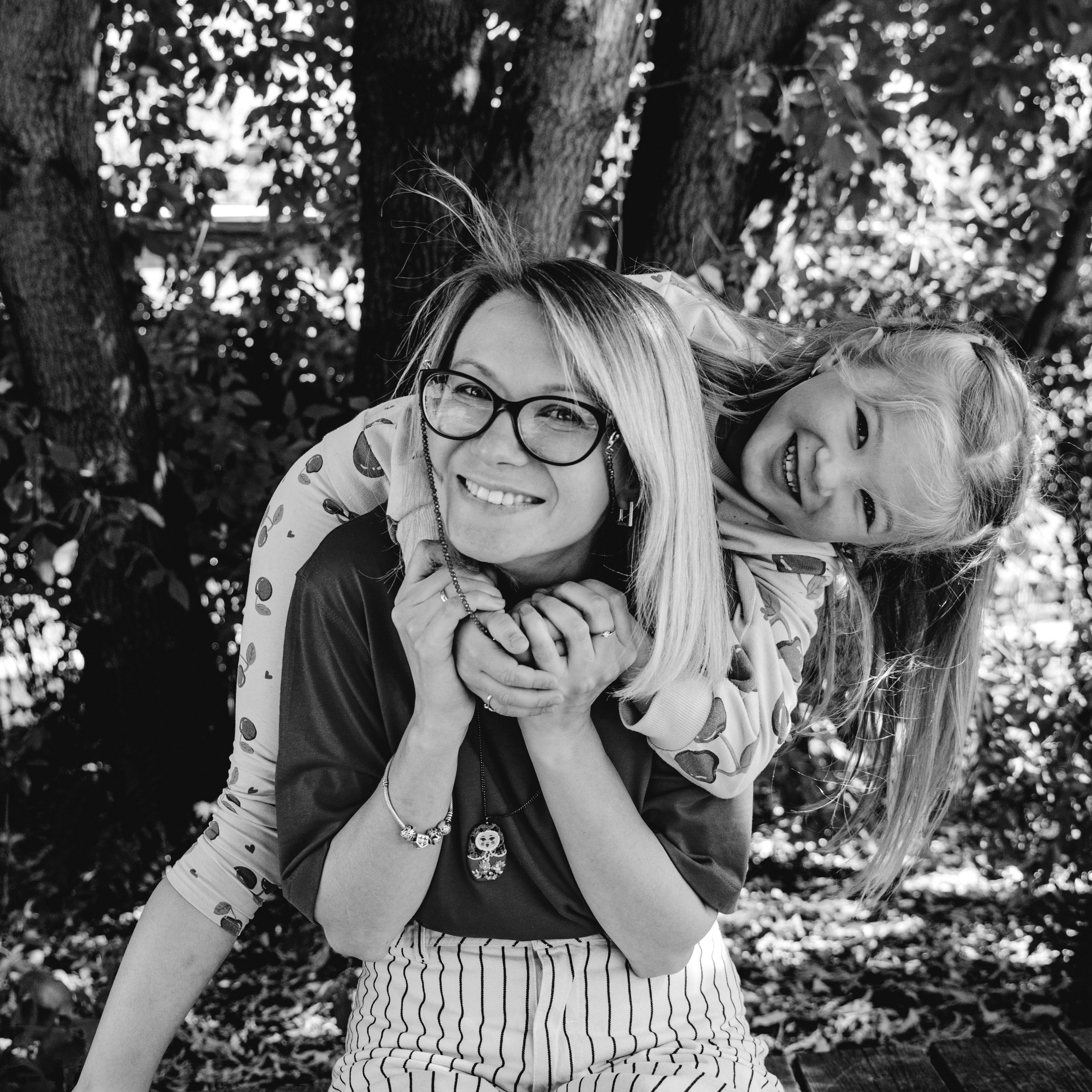 Reviews. Lena Ester Photo