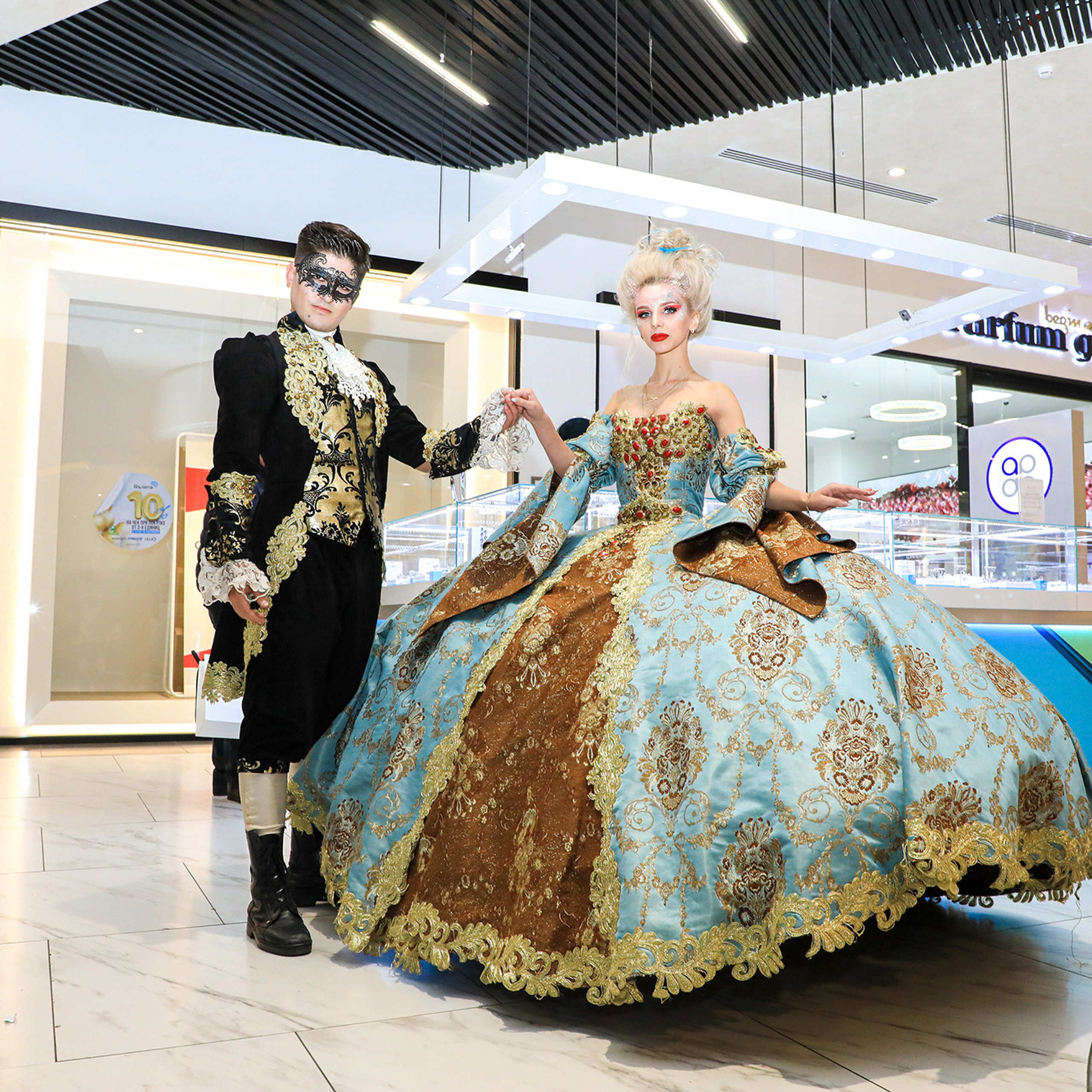 День рождения ТРЦ Ривьера