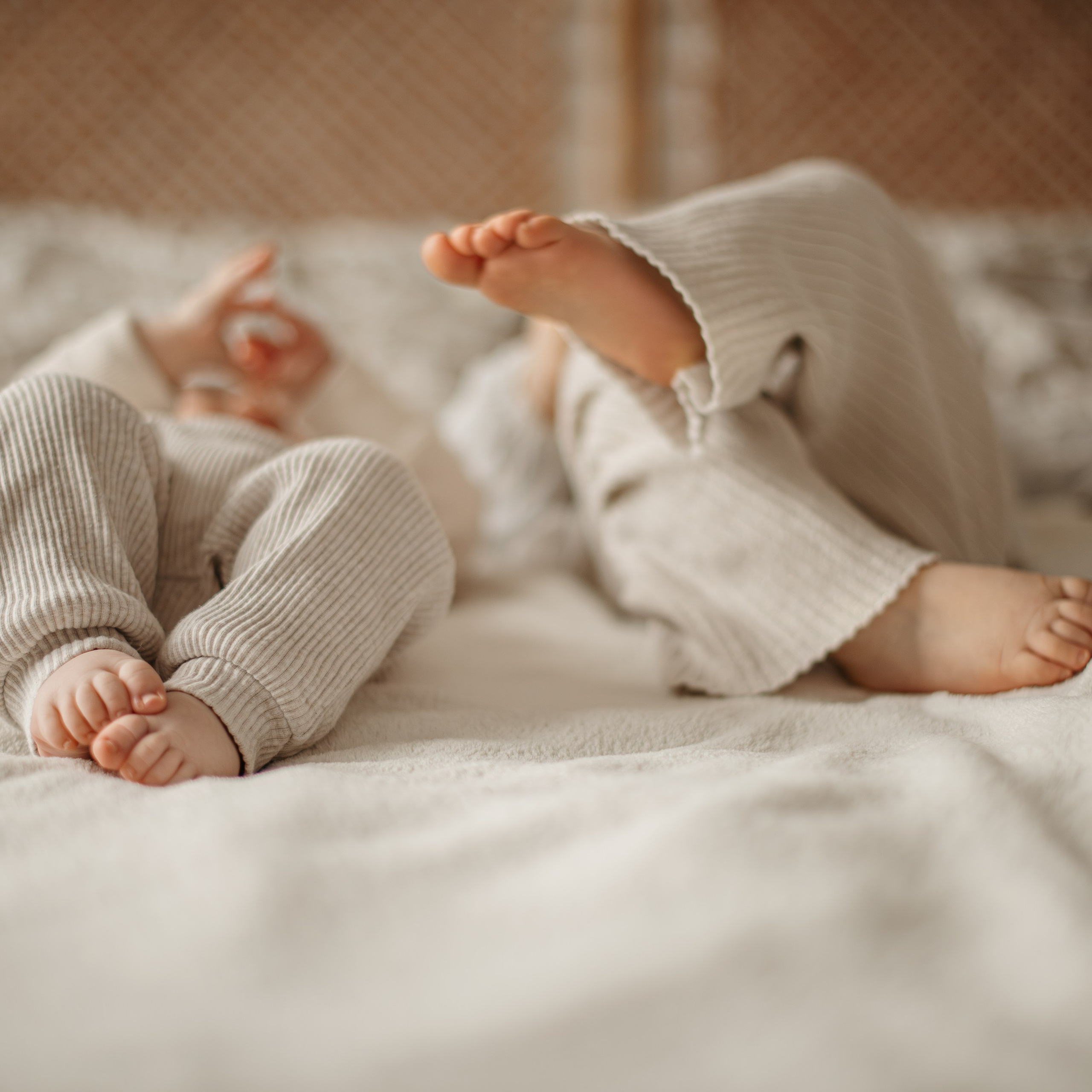 Exemples de séances photo bébé & famille à Toulouse — Evolution. Evolution — projet photo du premier an de bébé à Toulouse