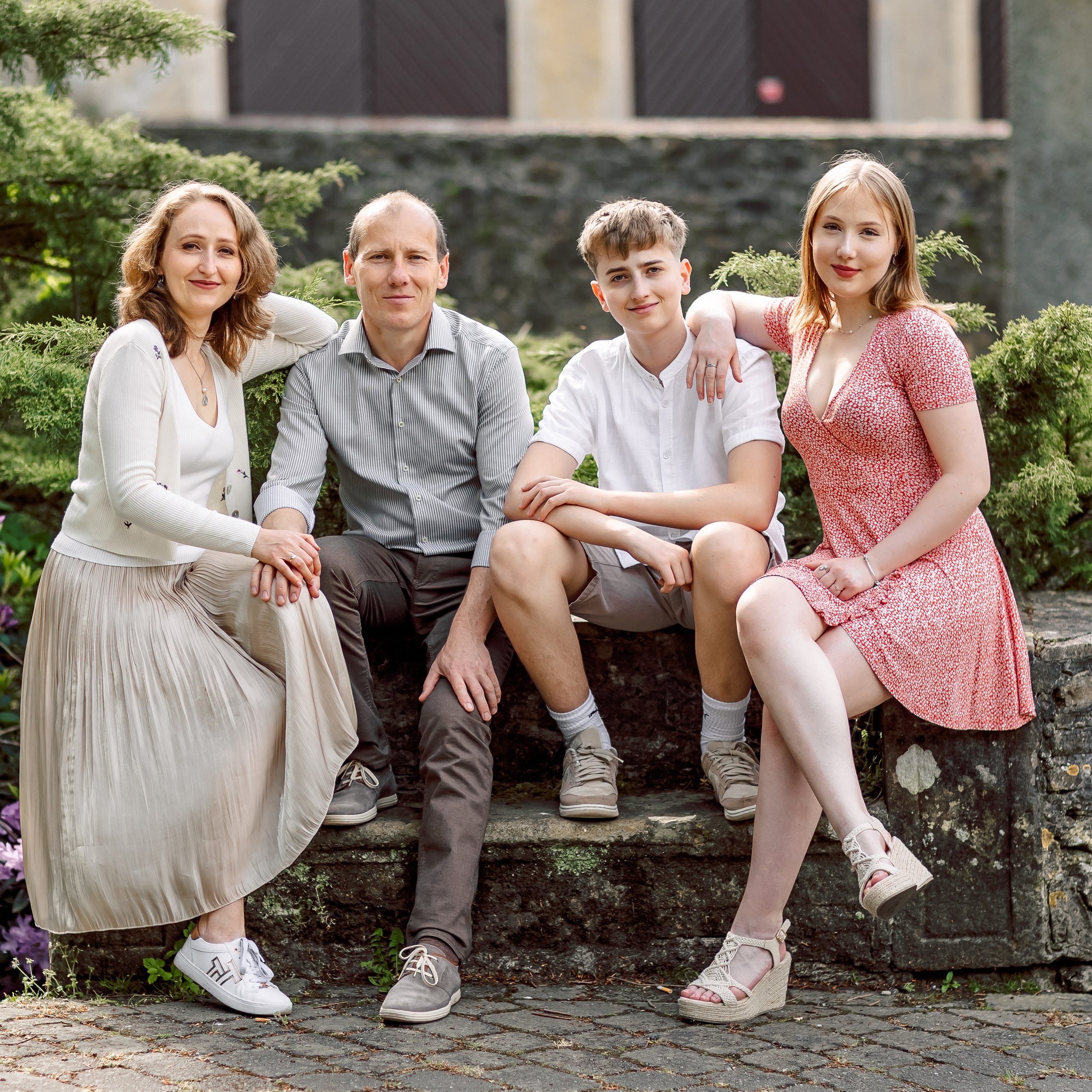 Wald, Familienshooting, Waldshooting, Fotograf in Osnabrück, Familienglück, Sommer, Sommershooting, Osnabrück, Hannover