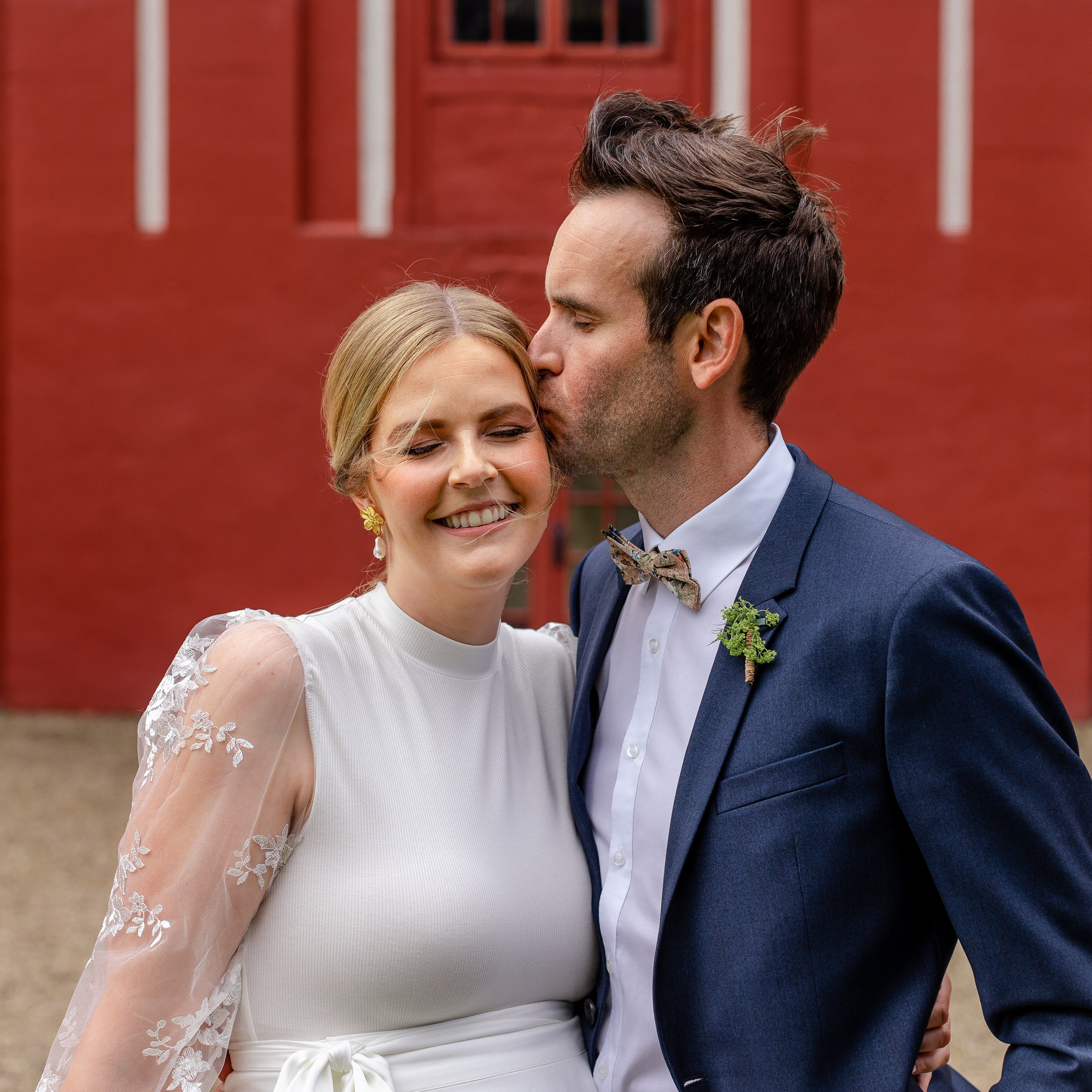 Hochzeit Bad Iburg, Brautpaar, Osnabrück, Hochzeit, standesamtliche Trauung Bad Iburg, Standesamt Bad Iburg, Sommerhochzeit, Hochzeitsfotograf Niedersachsen, Münster, Rheine, Hannover, Heiraten in Bad Iburg, Brautkleid, Hochzeitstrends, Braut, Brautpaarshooting