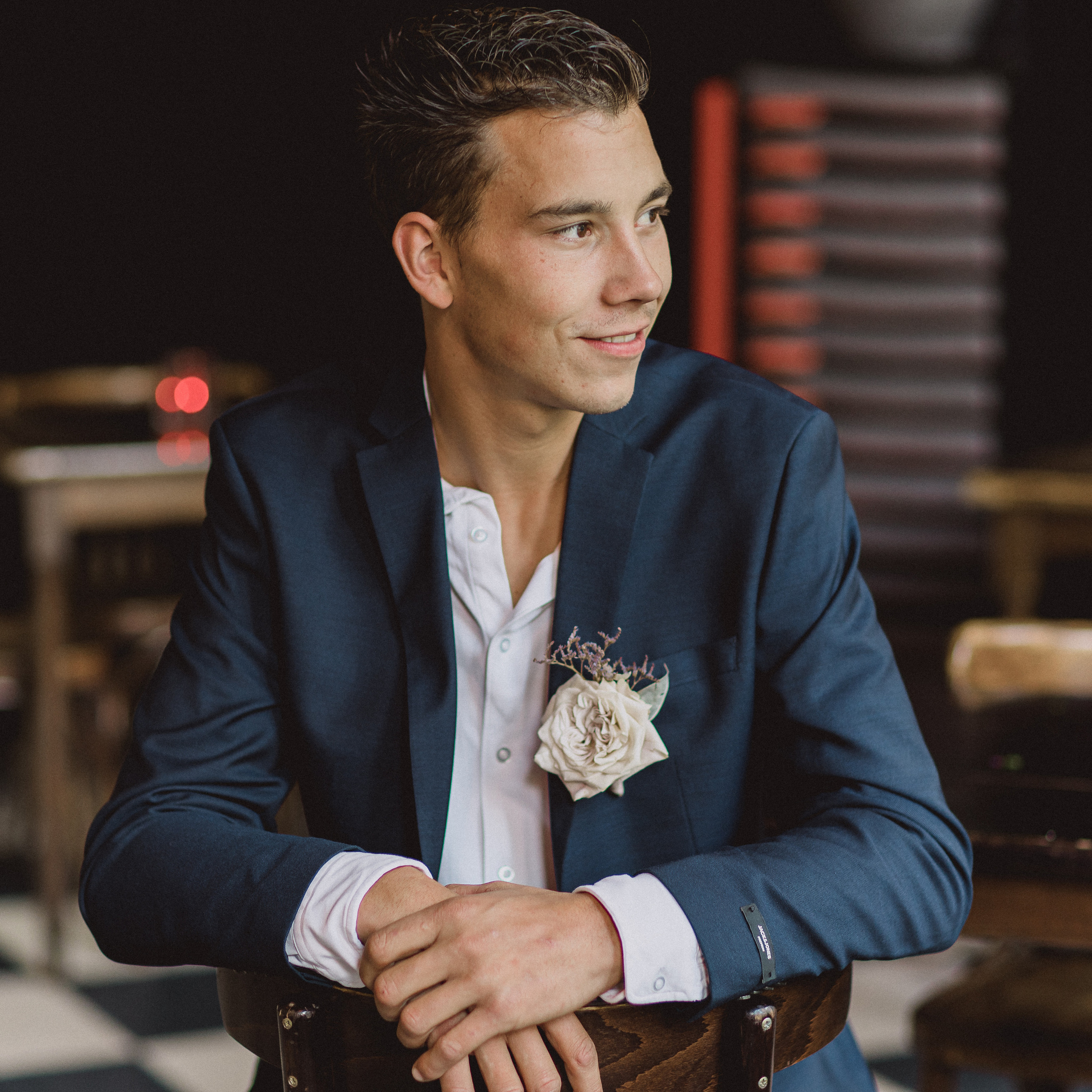 bräutigam portrait, hochzeitsfotograf, hochzeitsreportage, lovestory, streetstyle fotoshooting, fotograf osnabrück, homestory fotograf, portrait, after wedding fotoshooting, fotograf deutschland, fotograf osnabrücker land, photographer germany, elopement photographer germany, after wedding photographer germany, lovestory fotoshooting amsterdam