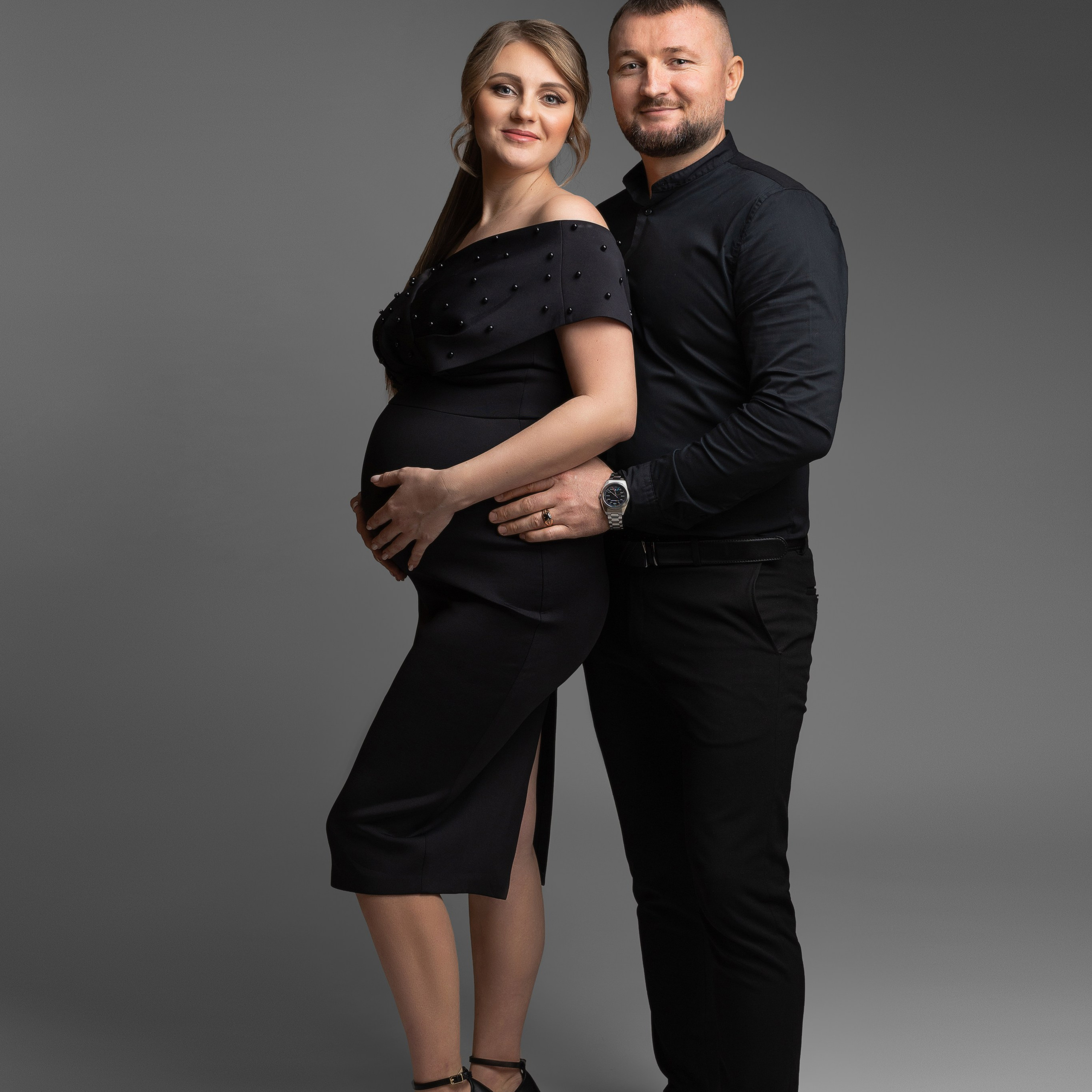 Studiofotografie, Schwangerschaft, Schwangerschaftsshooting, Fotoshooting Babybauch, Babybauchshooting, Osnabrück, Porträt, minimalistisch, schwarz-weiß, Osnabrueck, Rheine, Ibbenbühren, Fotograf Osnabrück, Fotografin Osnabrück, Gynäkologie, Baby, Geburt