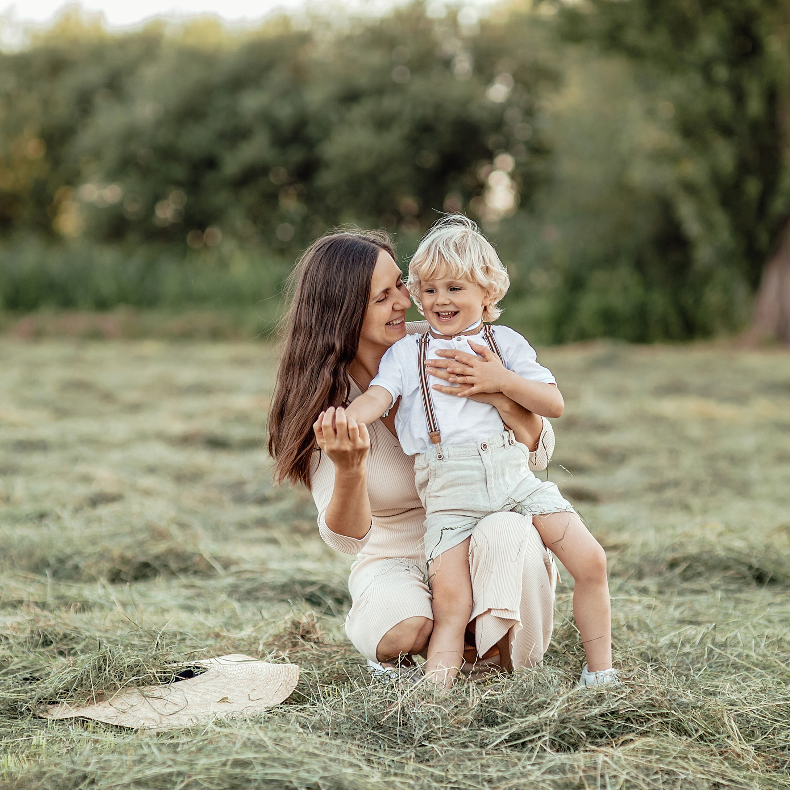 Mama-Sohn-Fotoshooting. Fotografin in Osnabrück Mariana Slav