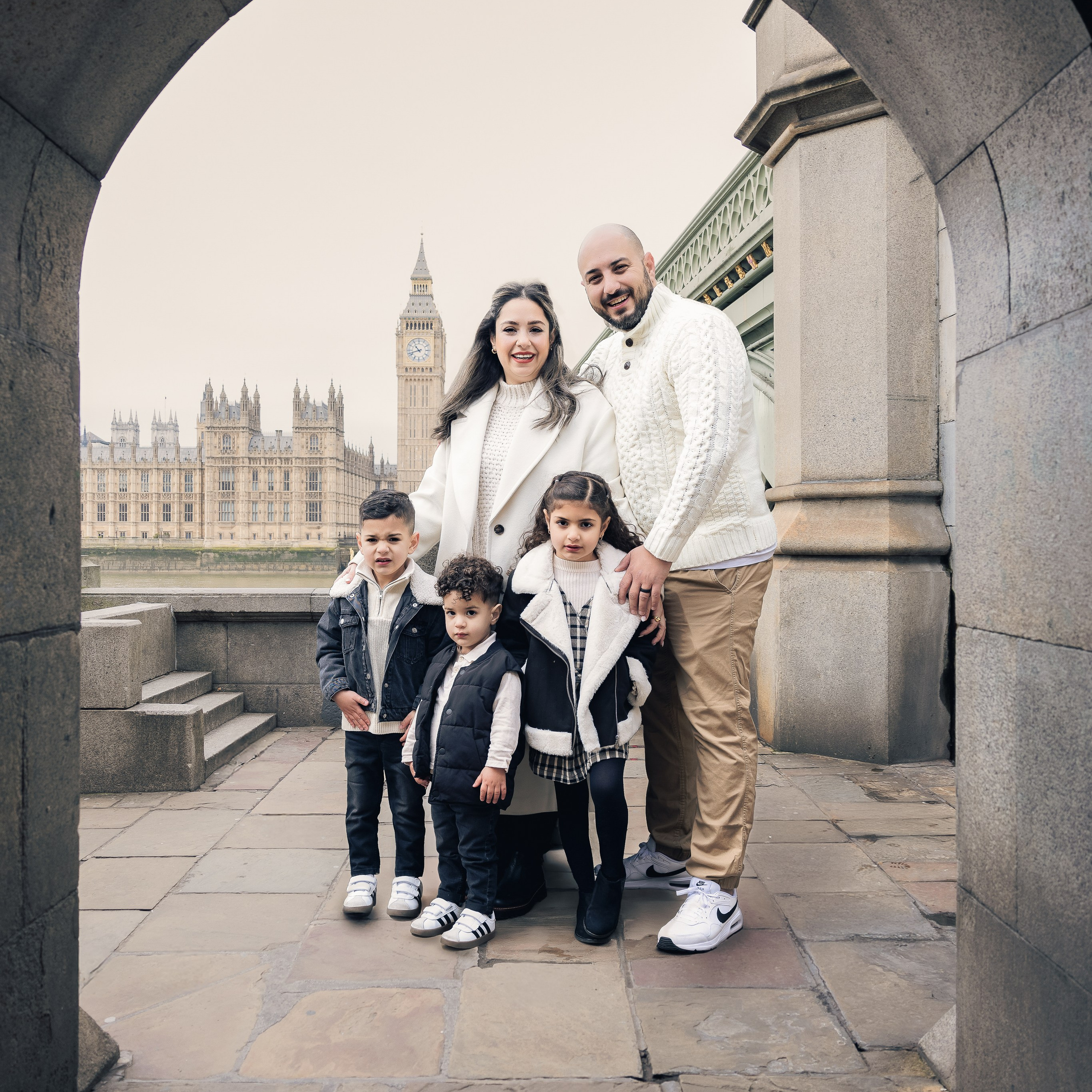 Reviews. PHOTOGRAPHER IN LONDON